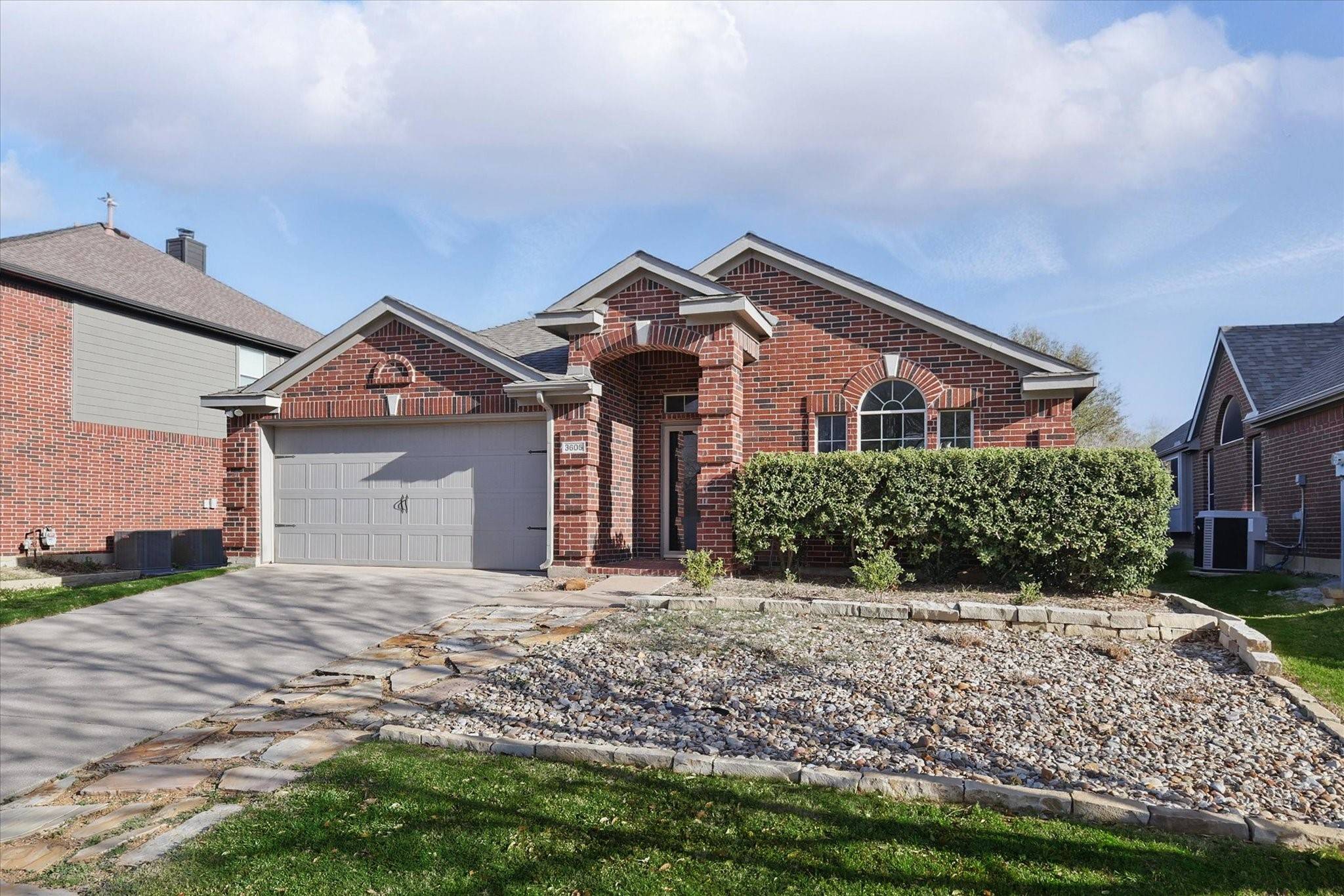 Denton, TX 76210,3605 Yale DR