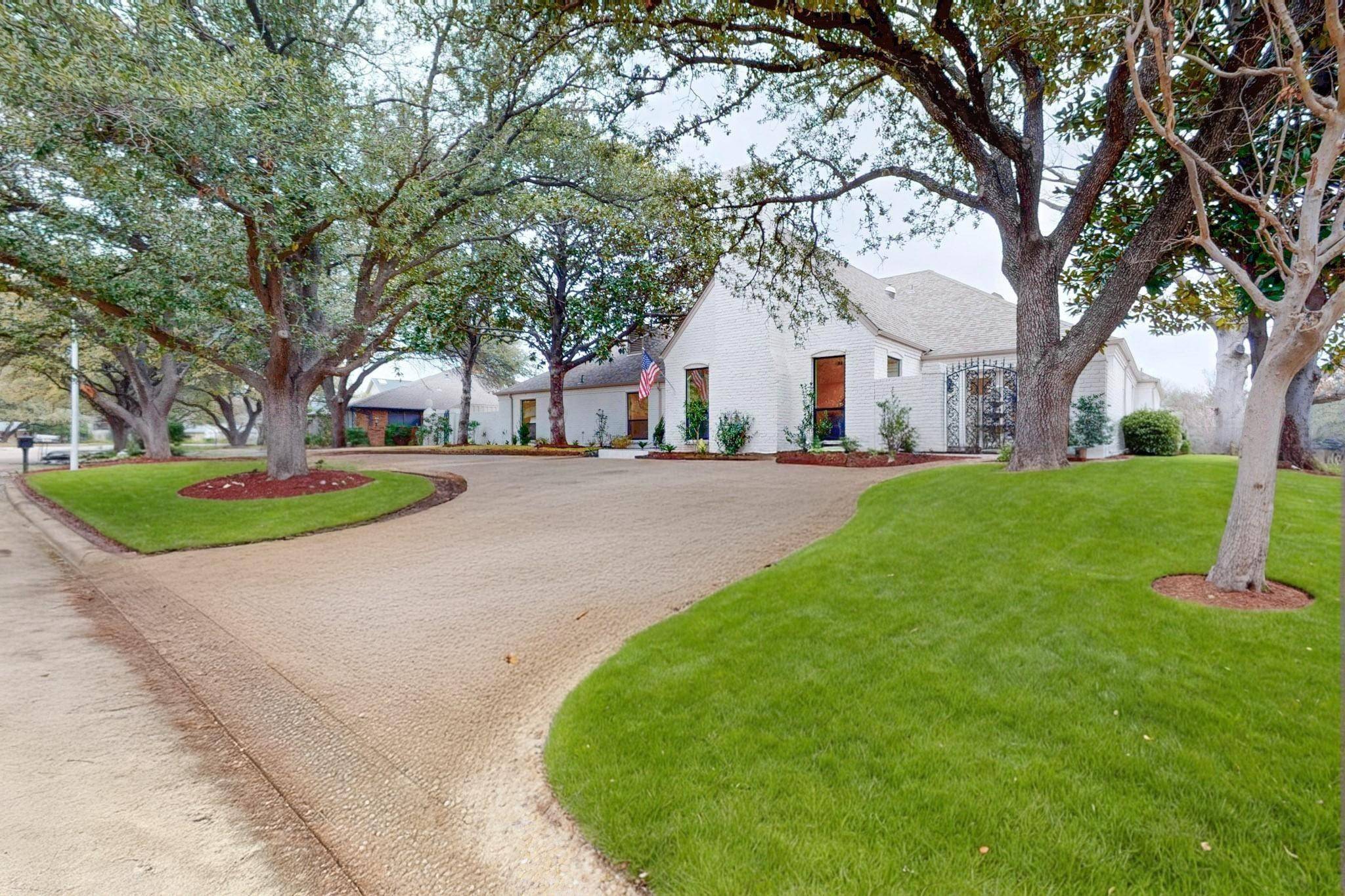 Dallas, TX 75248,5702 Club Hill CIR