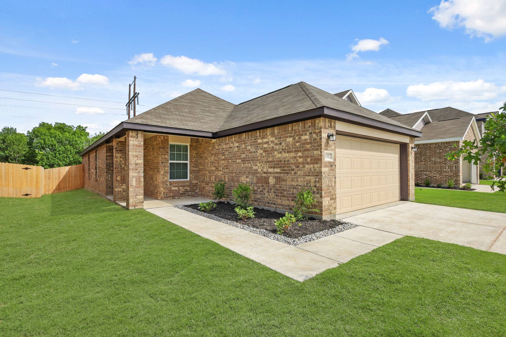 Ennis, TX 75119,1502 Romans RD