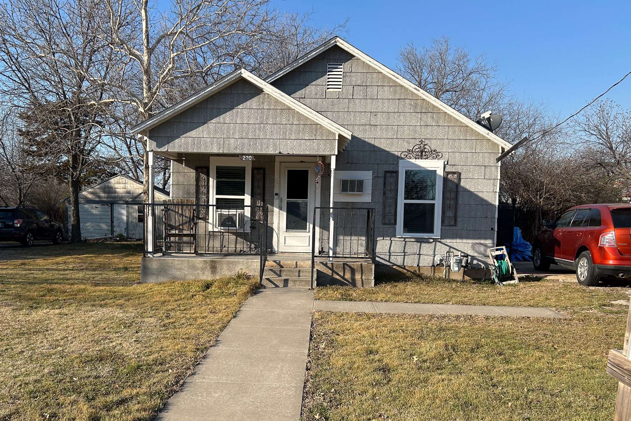 Muenster, TX 76252,220 W 6th ST