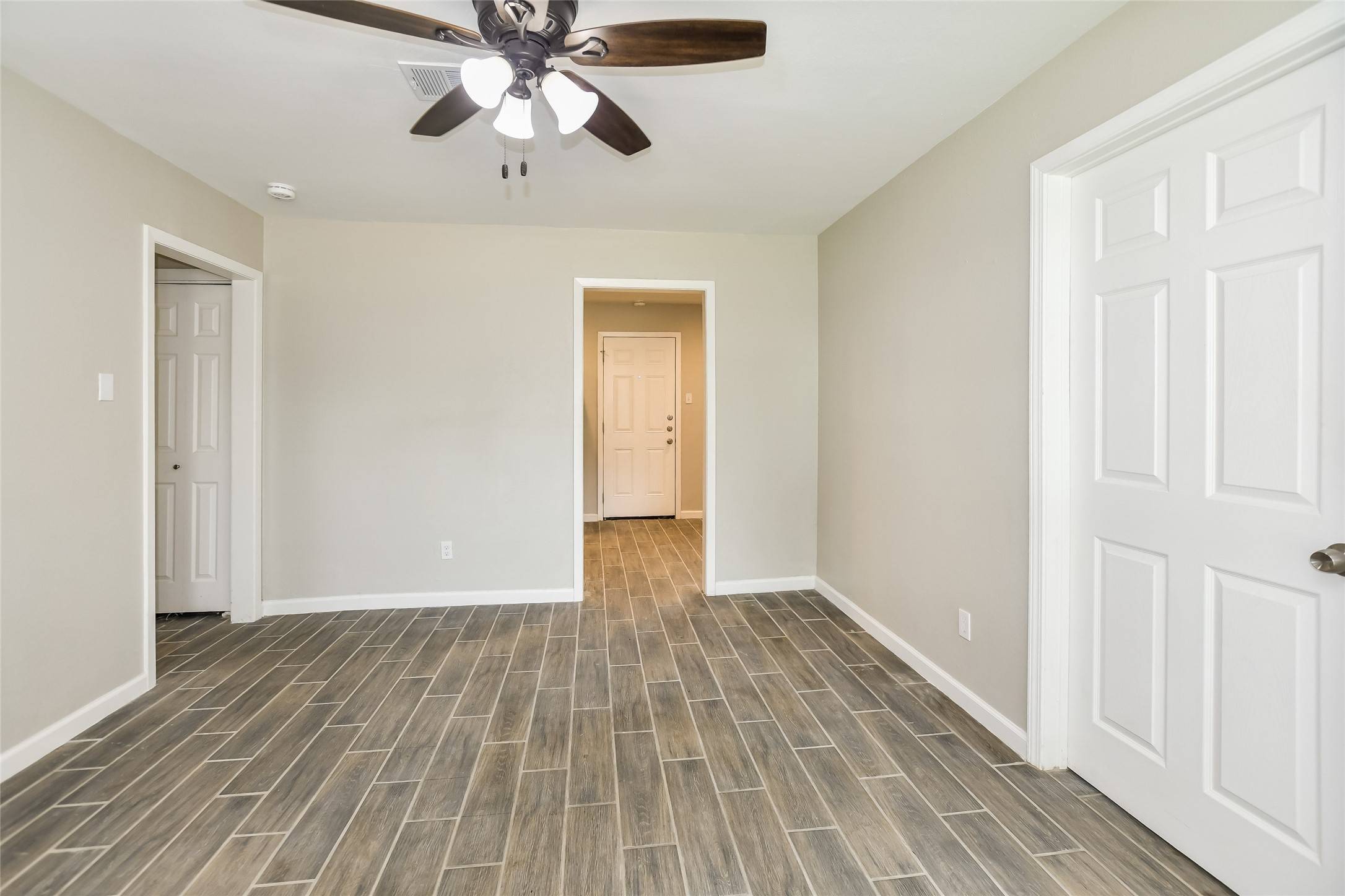 Dallas, TX 75243,12639 Hallum ST