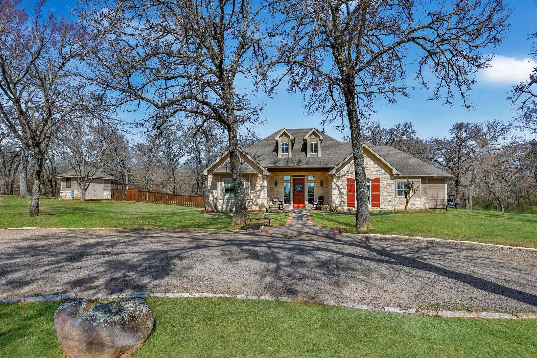 Whitesboro, TX 76273,377 Quail Hill RD