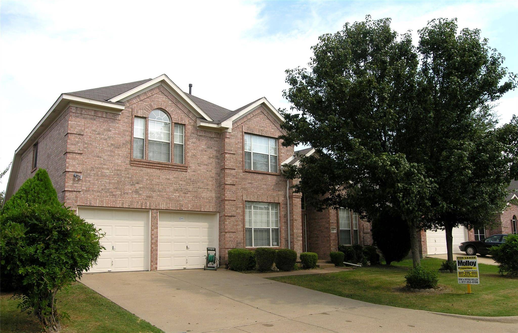 Arlington, TX 76001,6415 St Alban CT