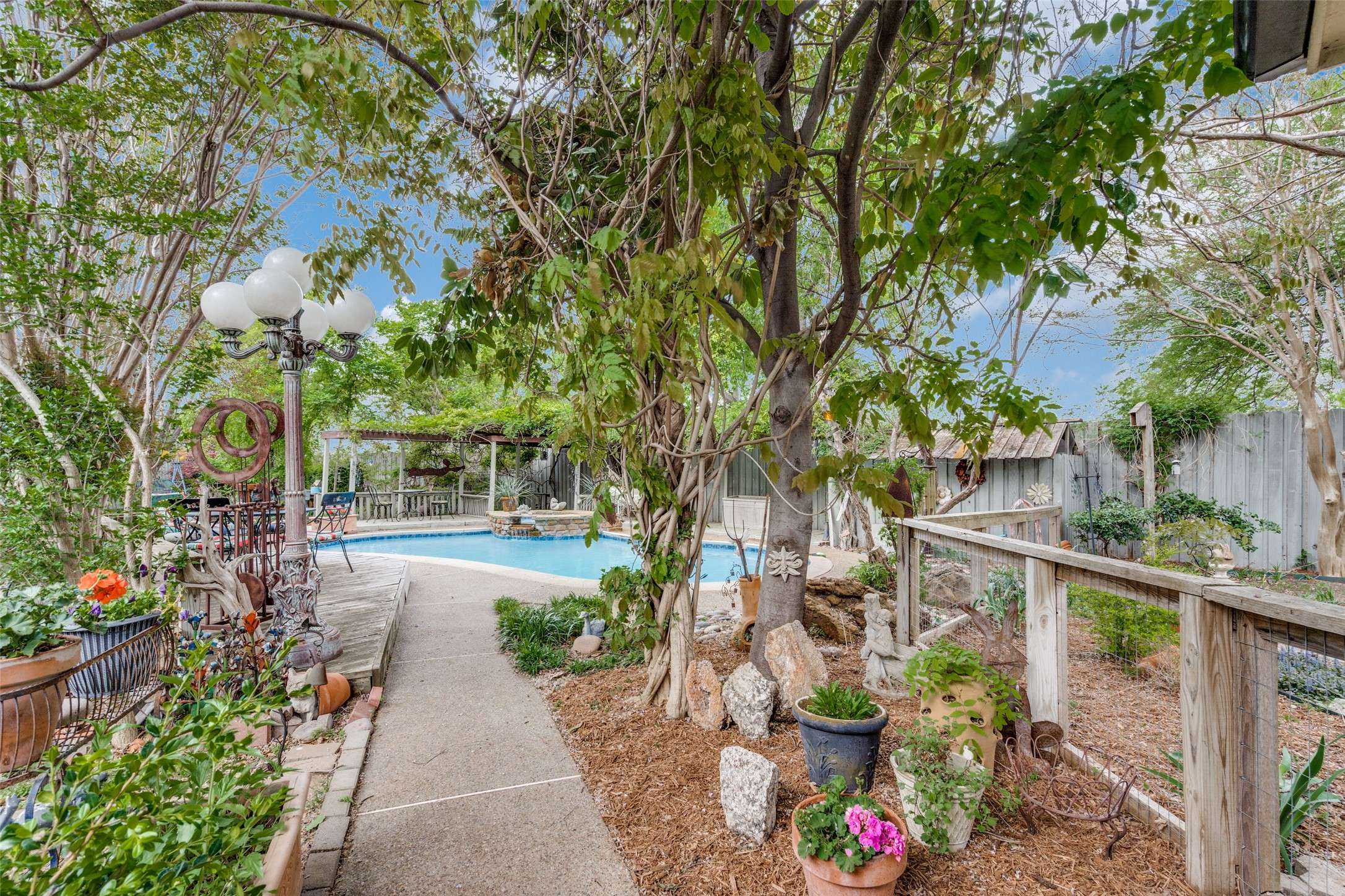Carrollton, TX 75007,2209 Glascow CT