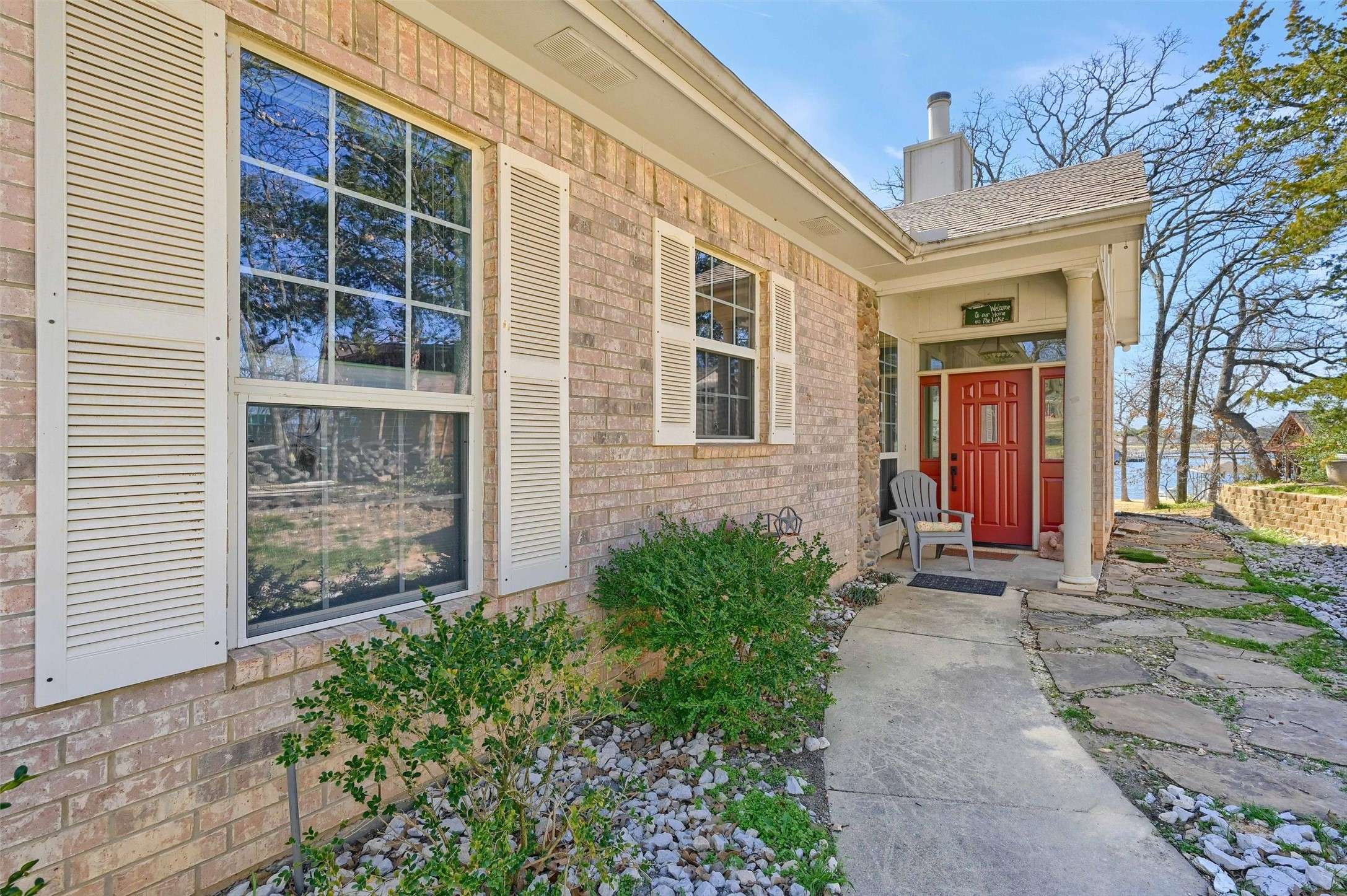 Lake Kiowa, TX 76240,202 Kiowa DR E