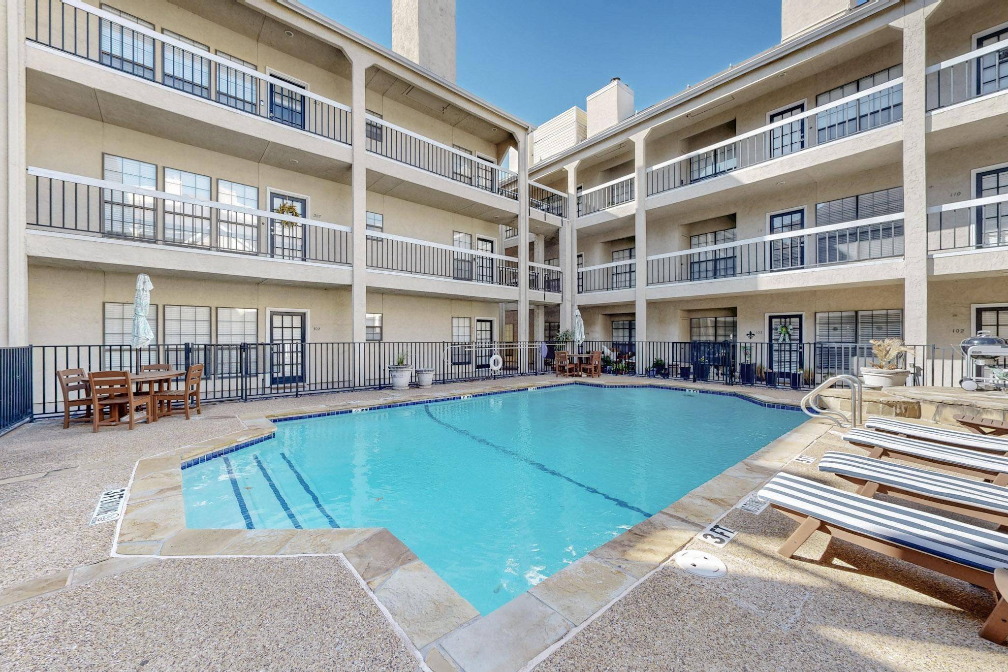 Dallas, TX 75209,4800 W Lovers LN #407