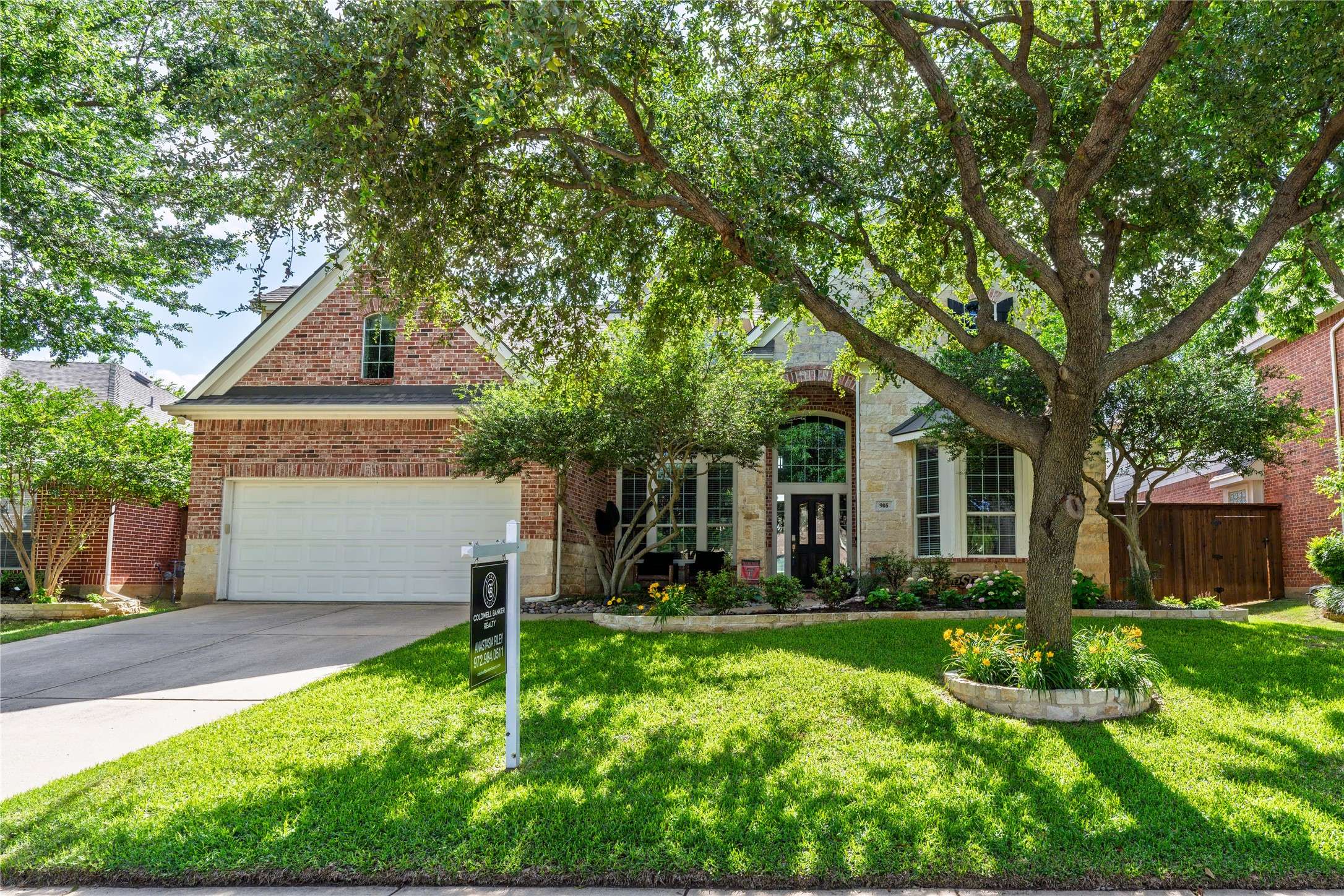 Grapevine, TX 76051,905 Water Oak DR