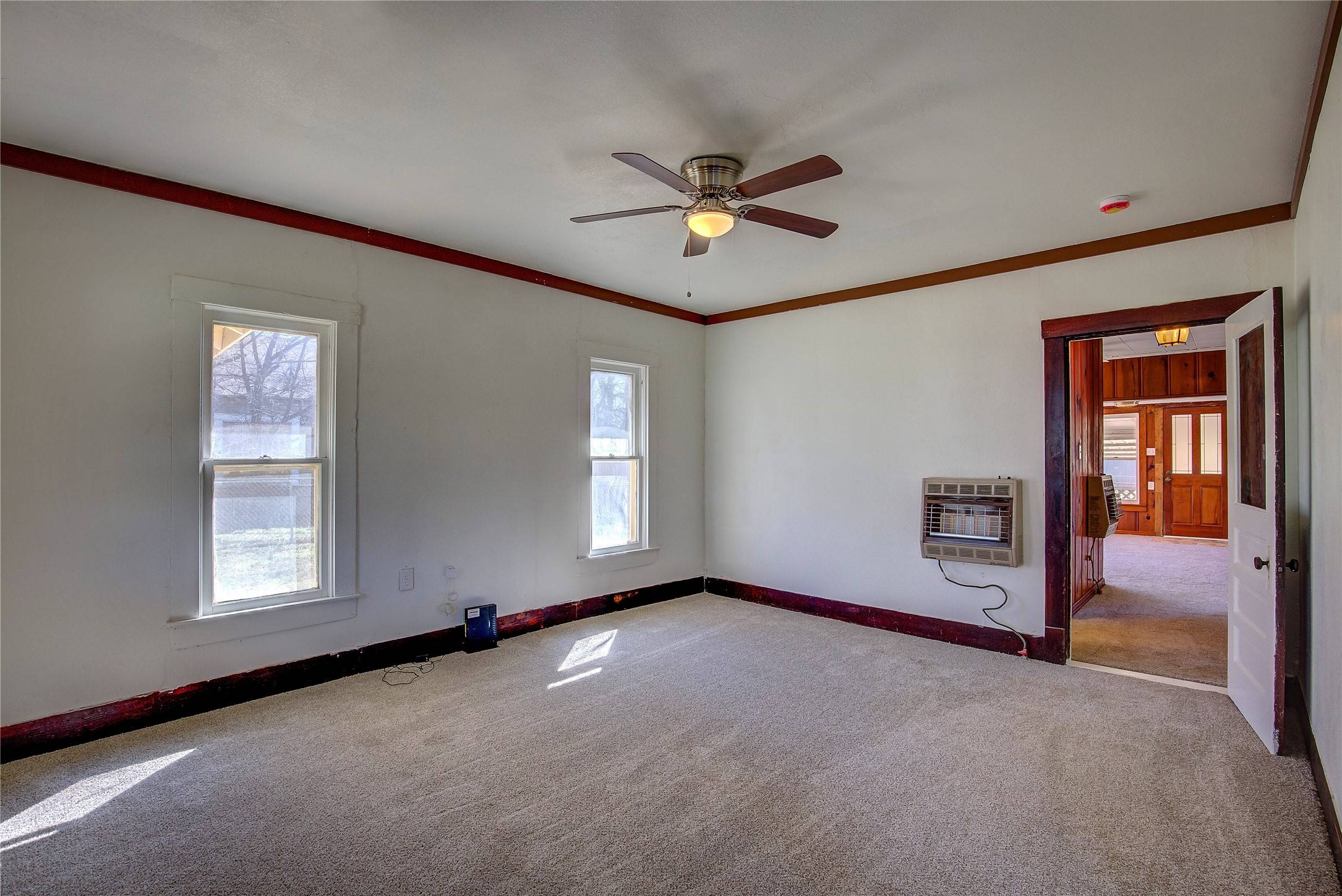Cumby, TX 75433,305 W Main ST