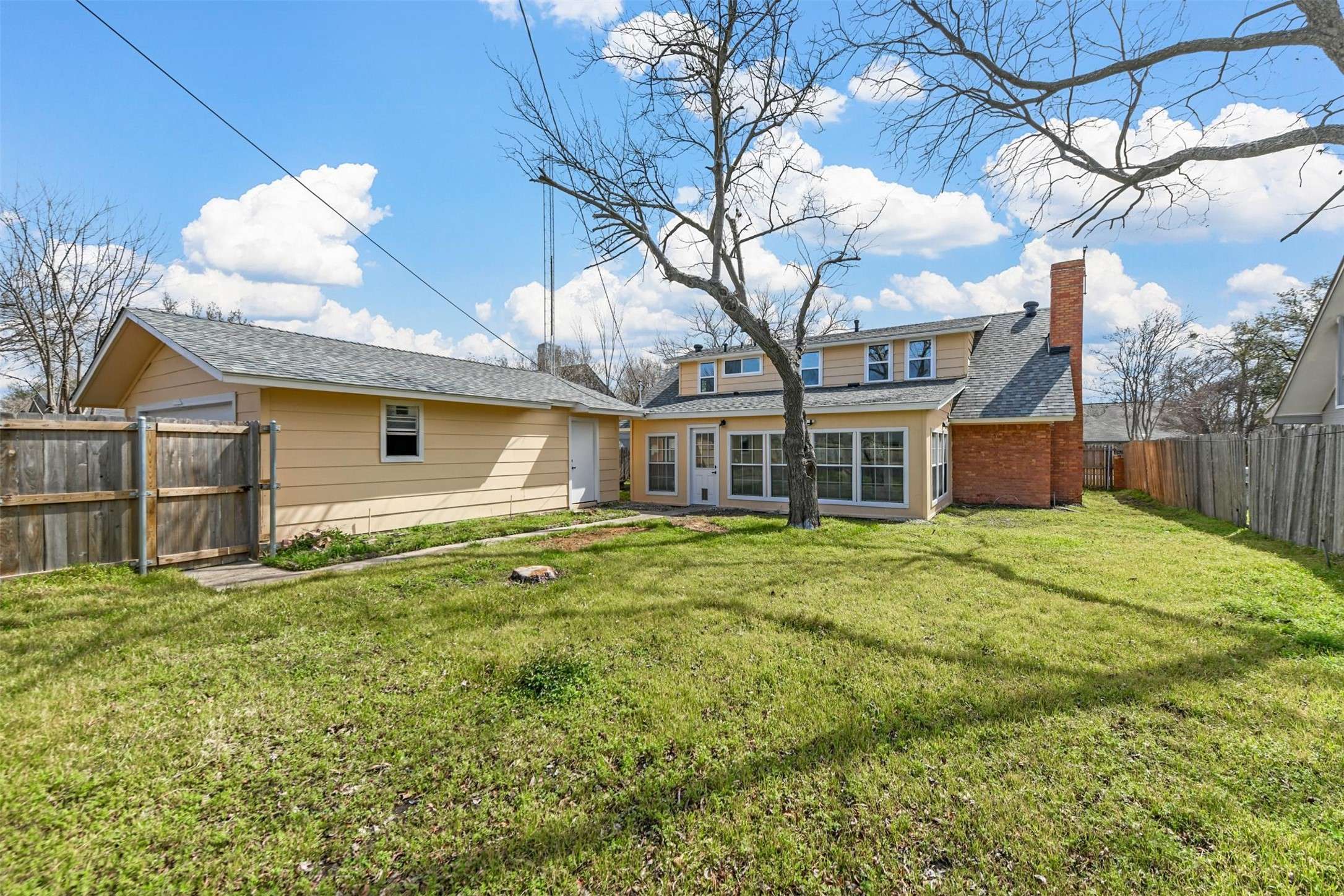 Irving, TX 75062,3544 Colgate LN