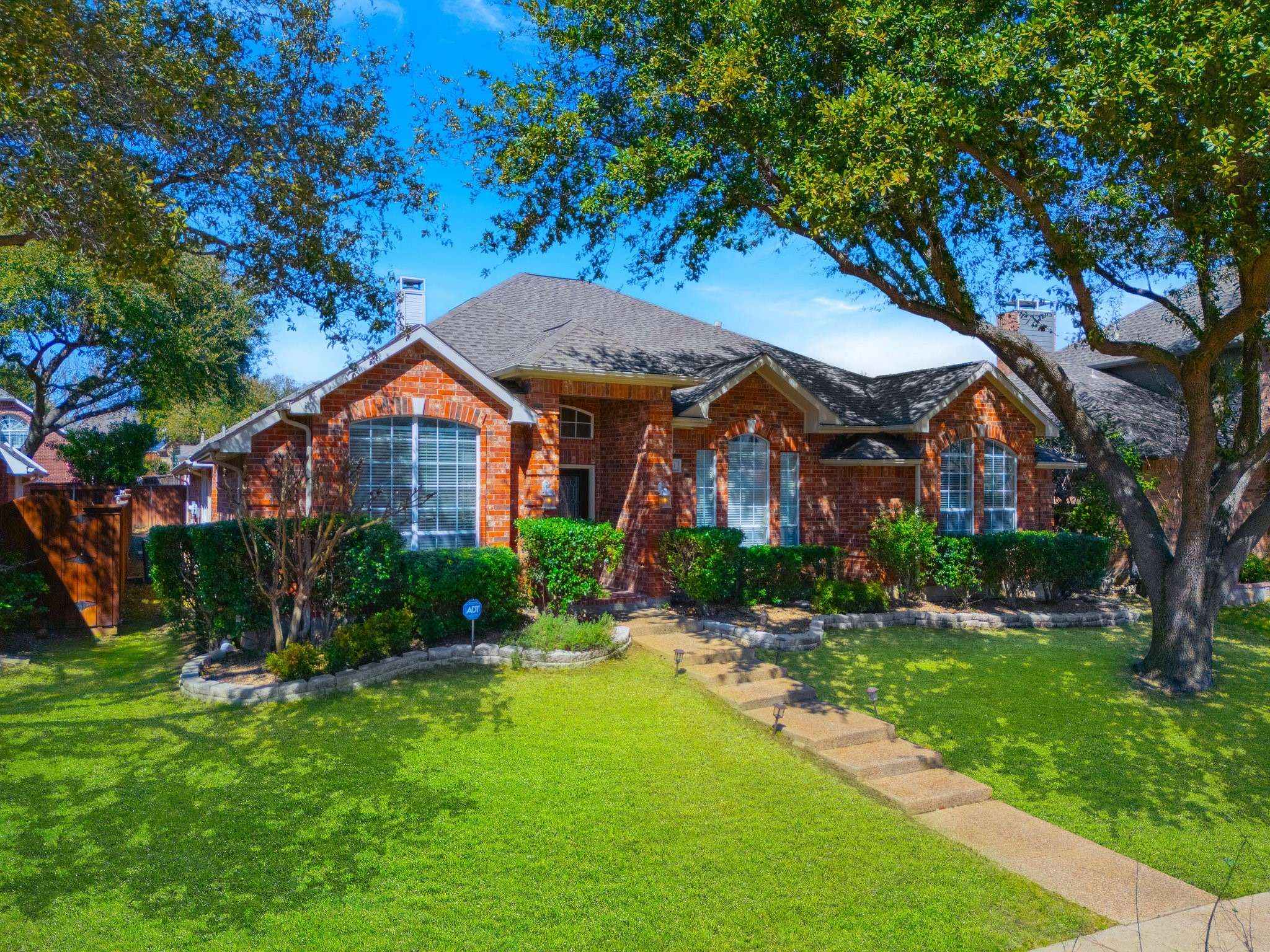 Irving, TX 75063,1011 Cowboys Pkwy