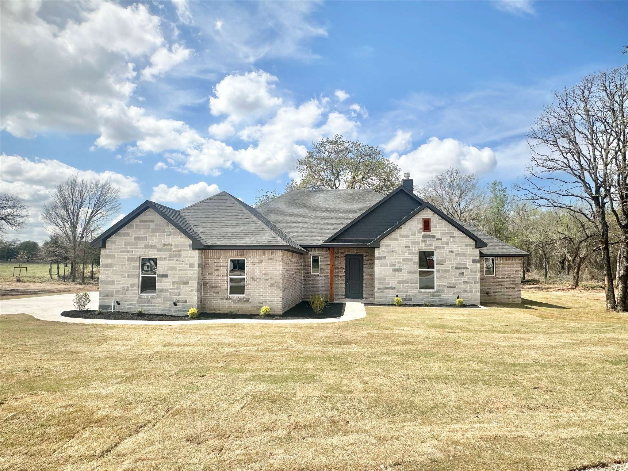 Poolville, TX 76487,105 Villa CT