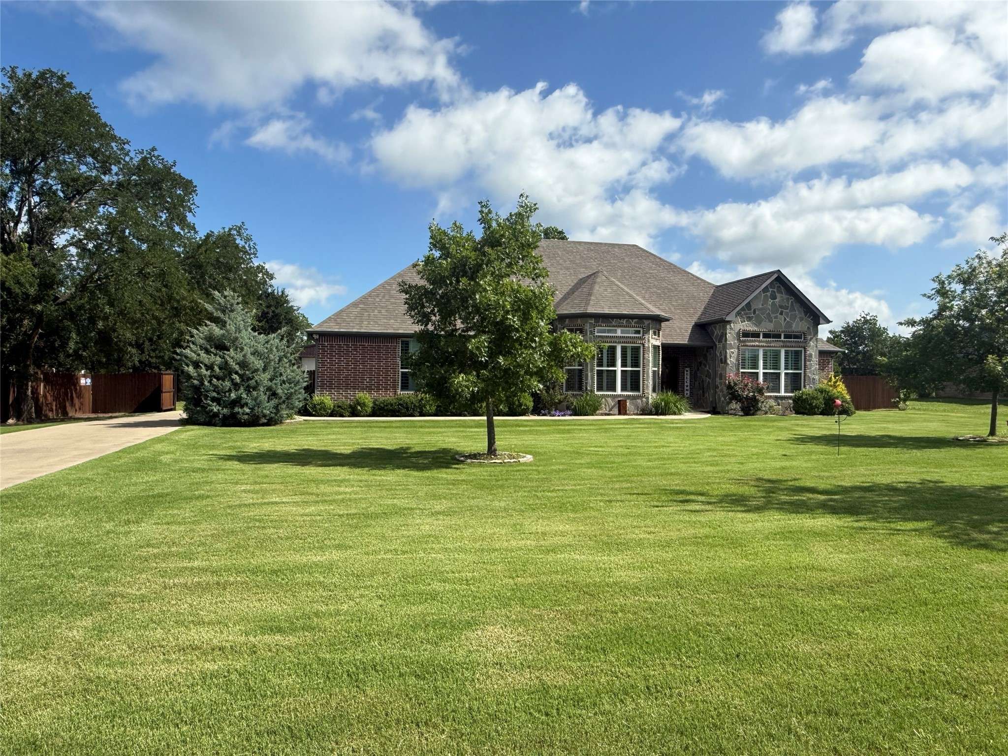 Pottsboro, TX 75076,202 Chrissa DR