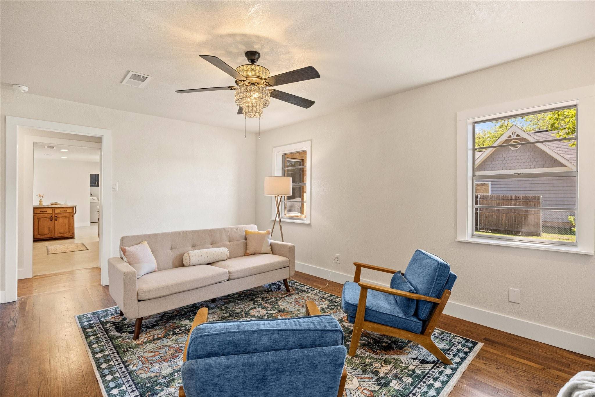 Weatherford, TX 76086,201 E 3rd ST
