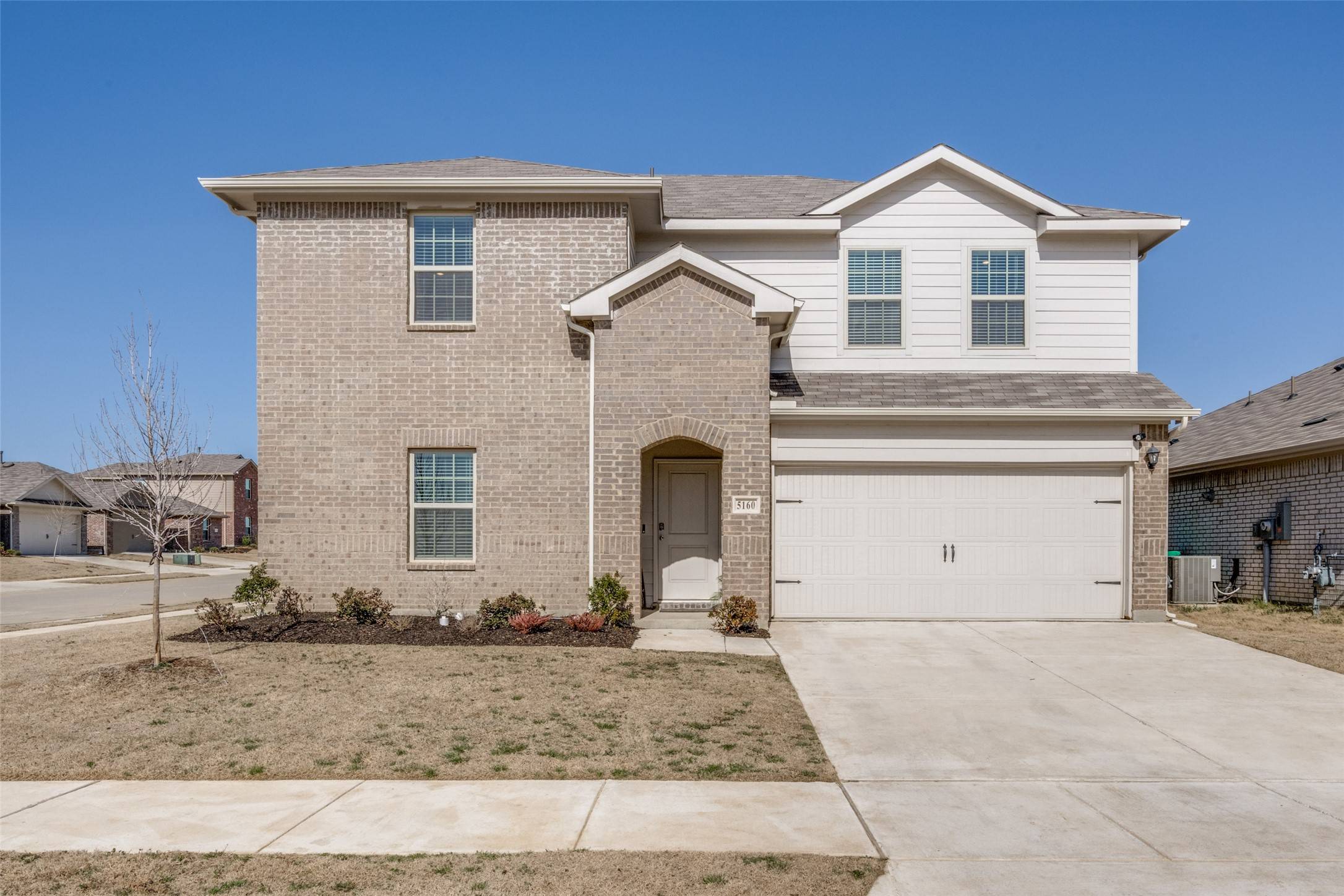 Denton, TX 76207,5160 Knob Hill DR