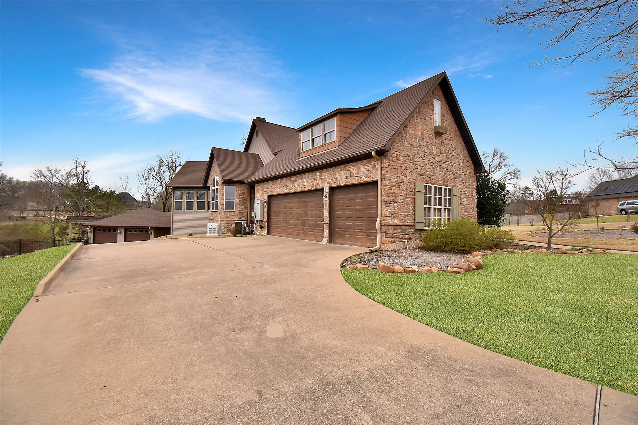 Tyler, TX 75703,1860 Holcomb CIR