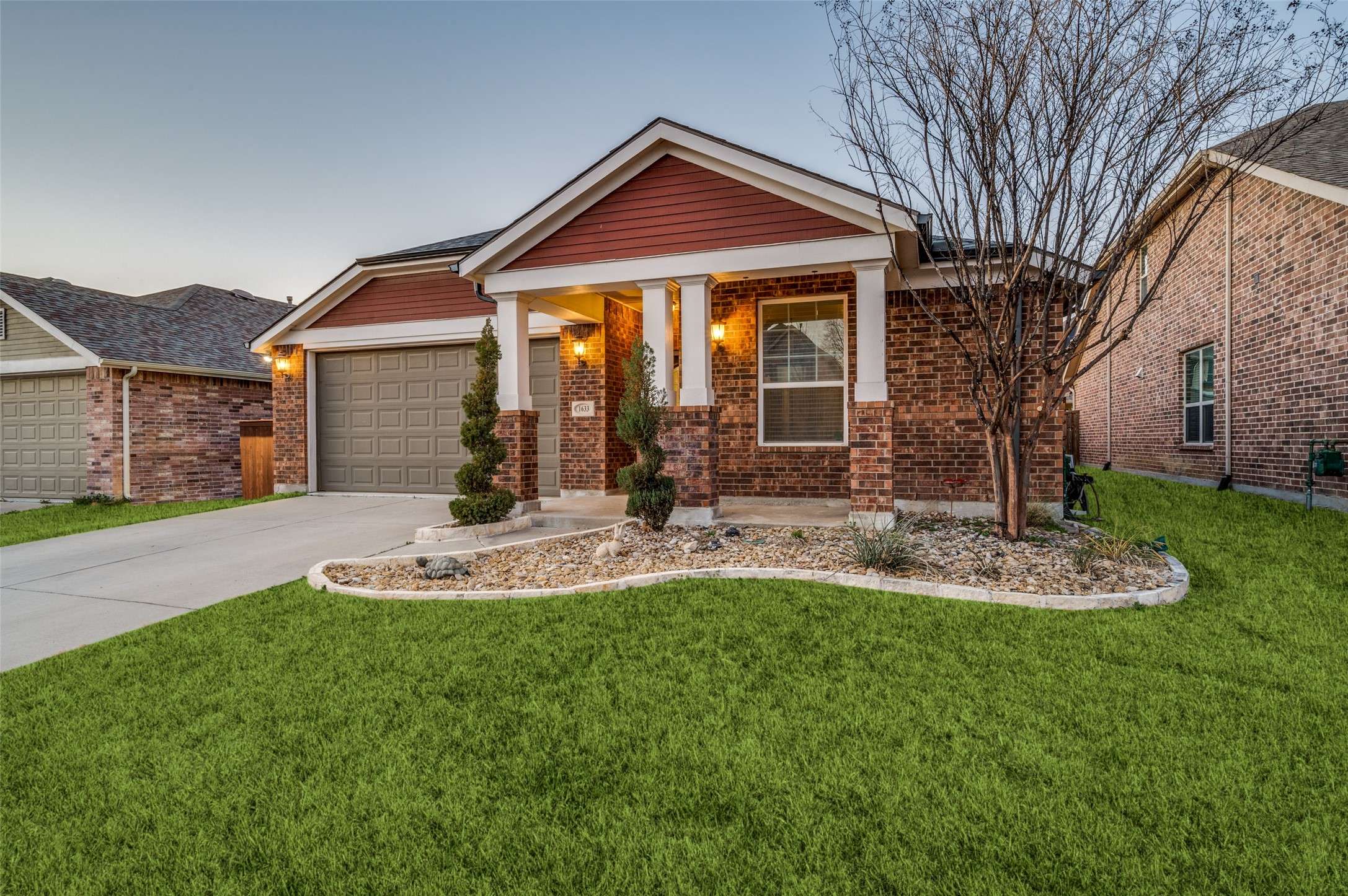 Aubrey, TX 76227,1633 Ridge Creek LN