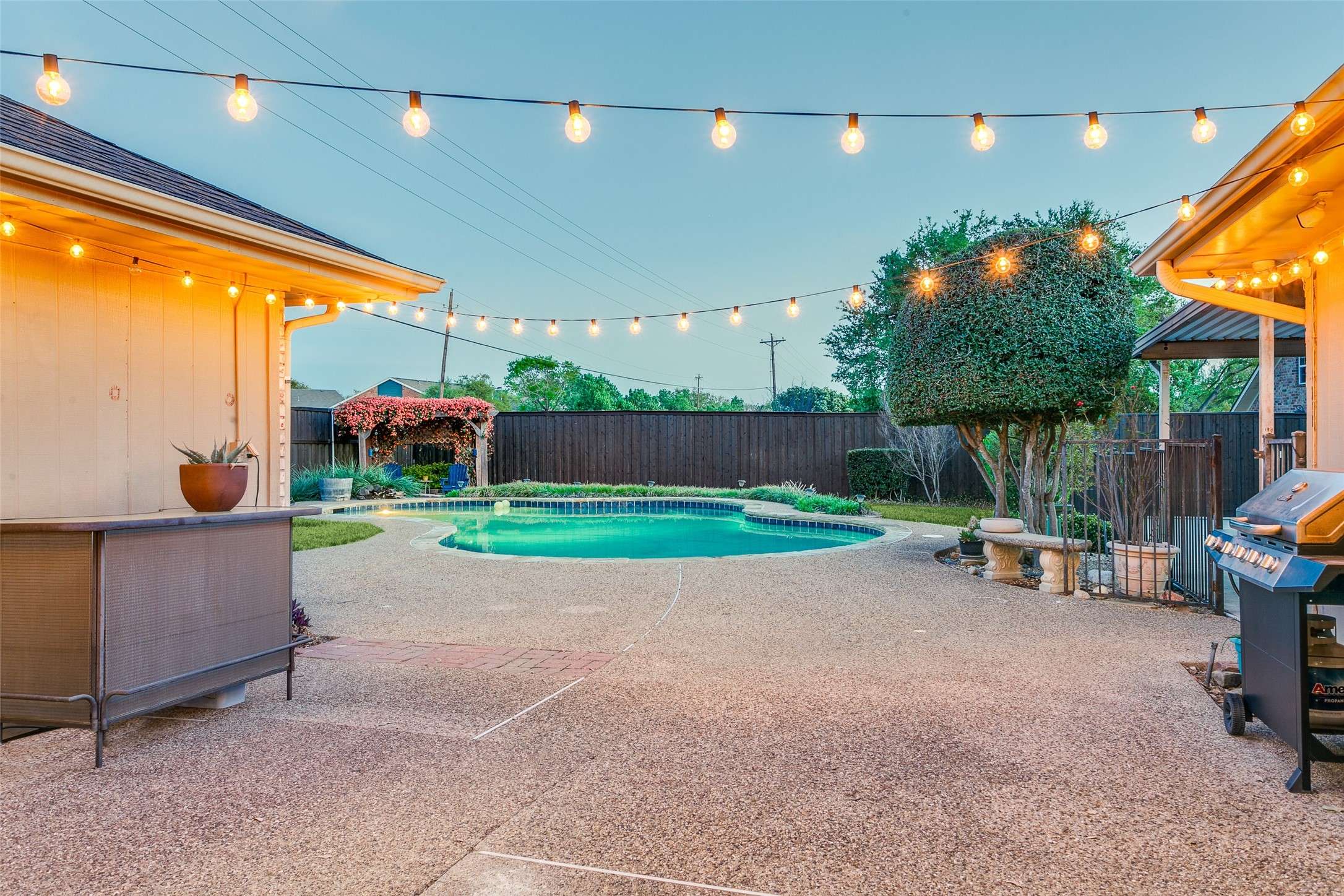 Carrollton, TX 75007,1640 Silverleaf DR