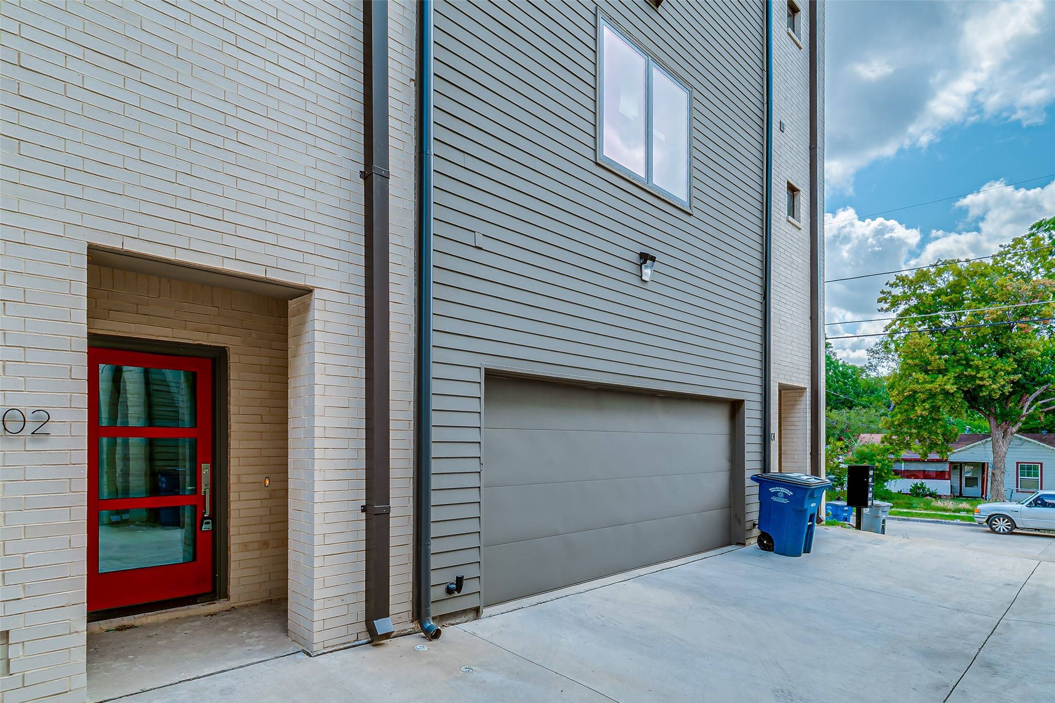 Dallas, TX 75235,2707 Kimsey DR #104
