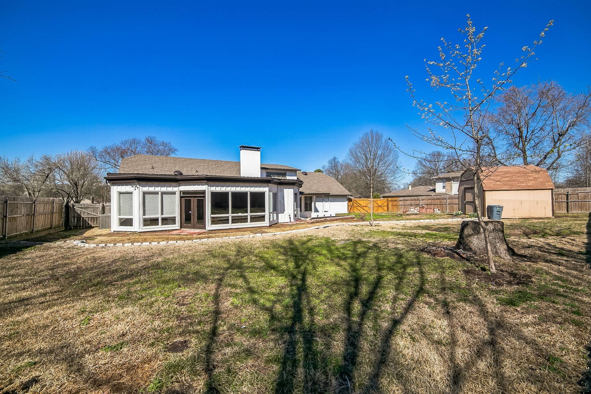 Paris, TX 75462,815 38th ST SE
