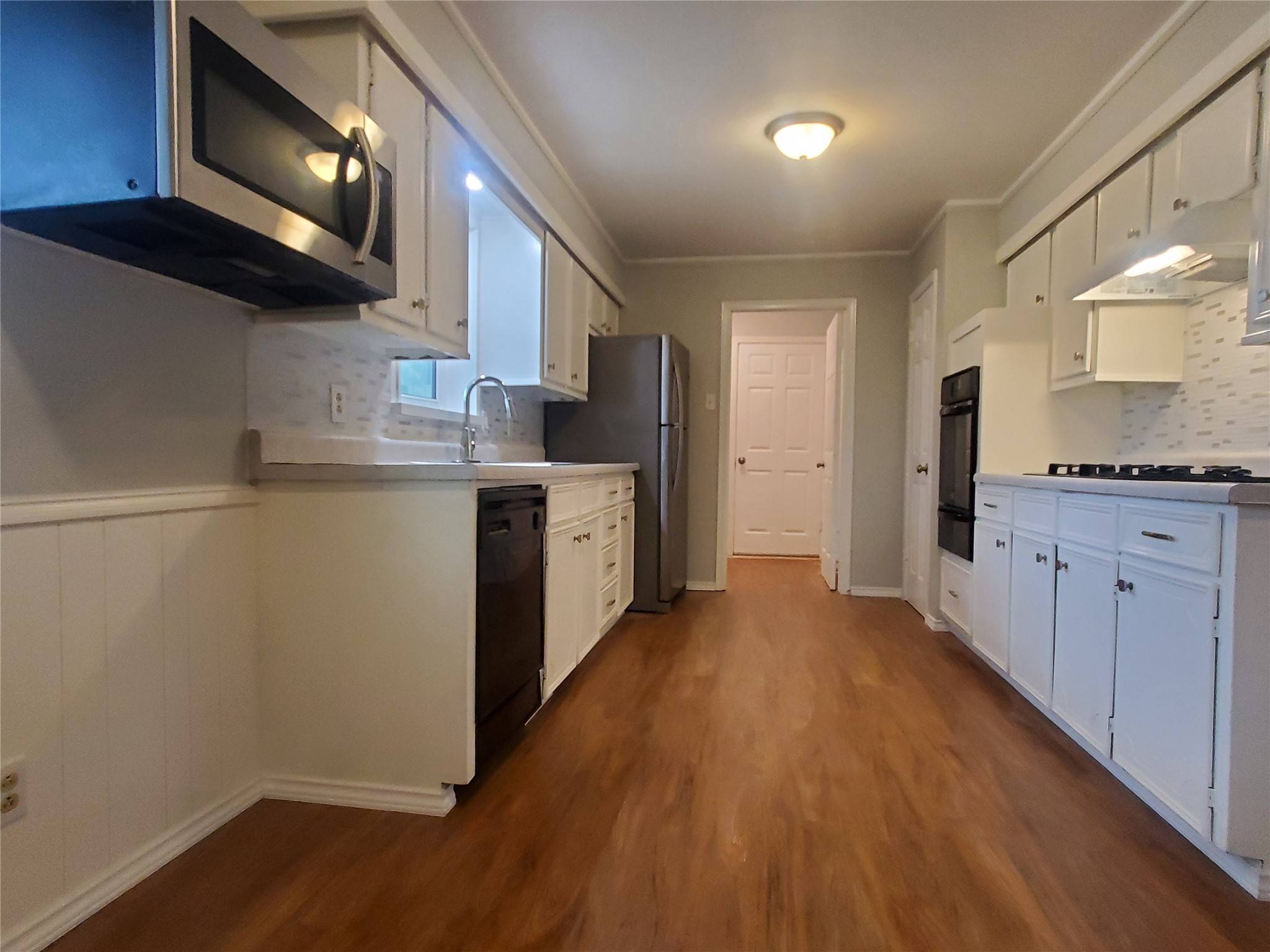 Garland, TX 75040,1213 Kingsbridge DR
