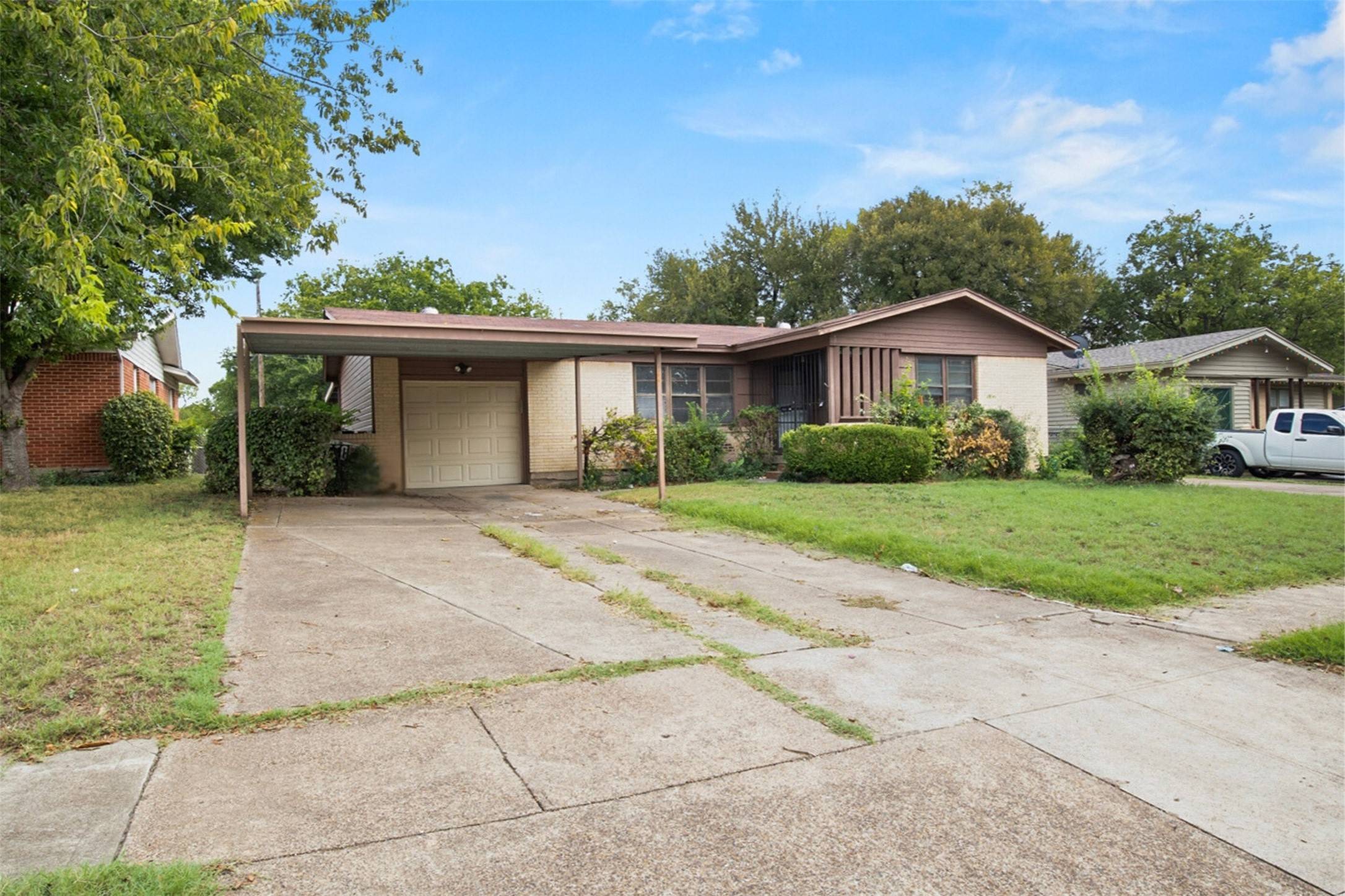 Dallas, TX 75216,4112 Summitt Ridge DR