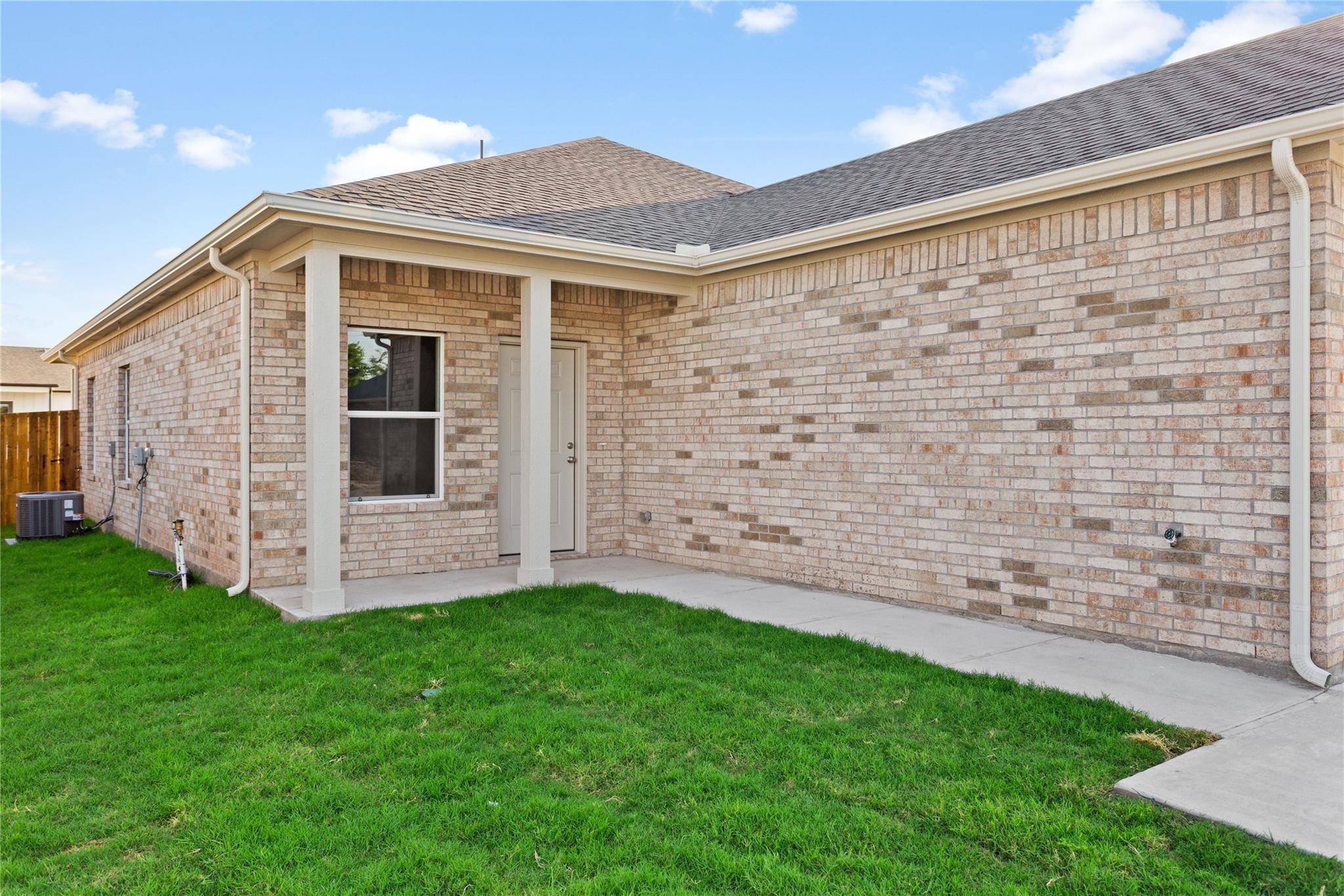 Sherman, TX 75092,2720-2716 Ginger CT