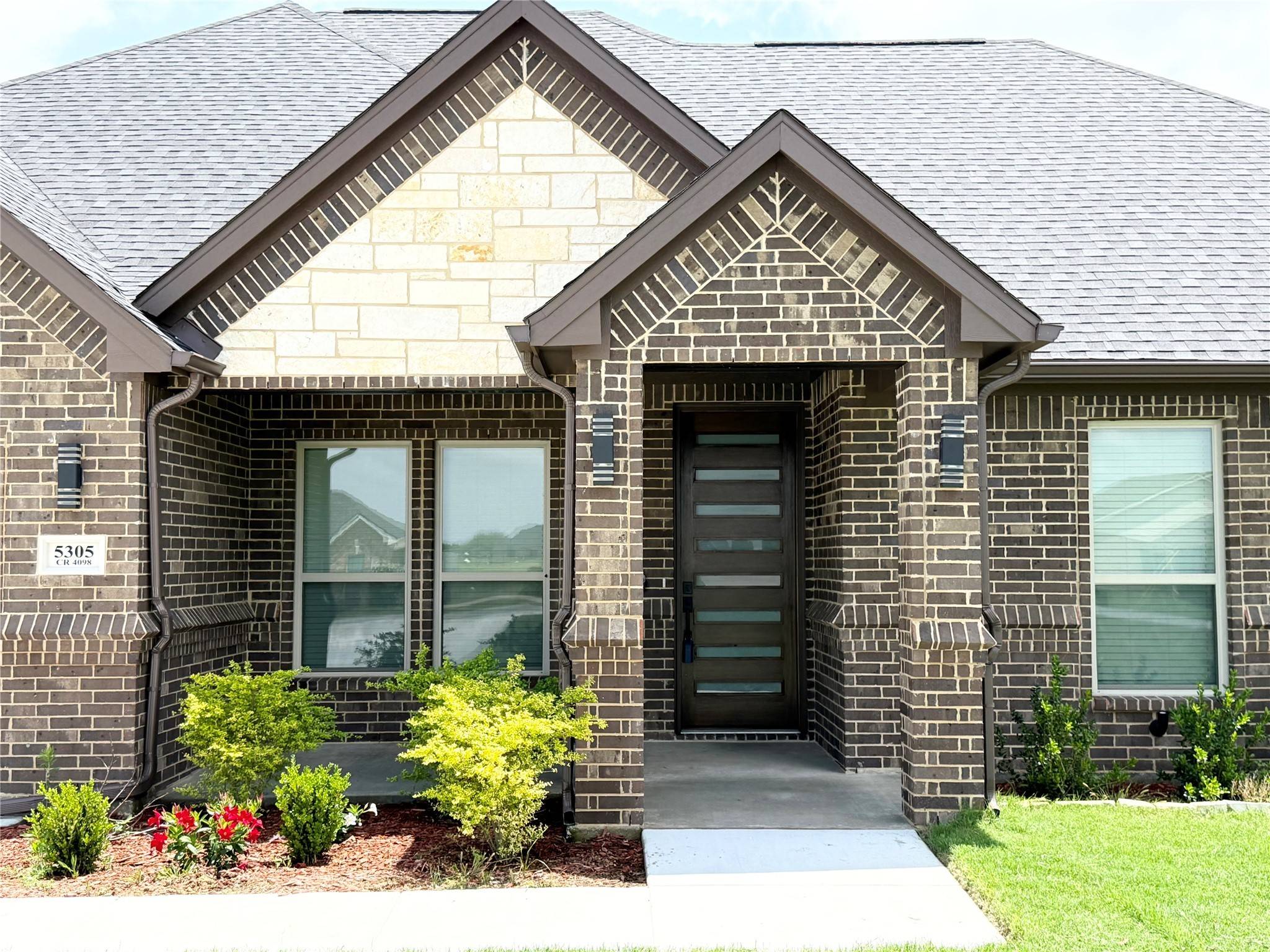 Kaufman, TX 75142,5305 County Road 4098