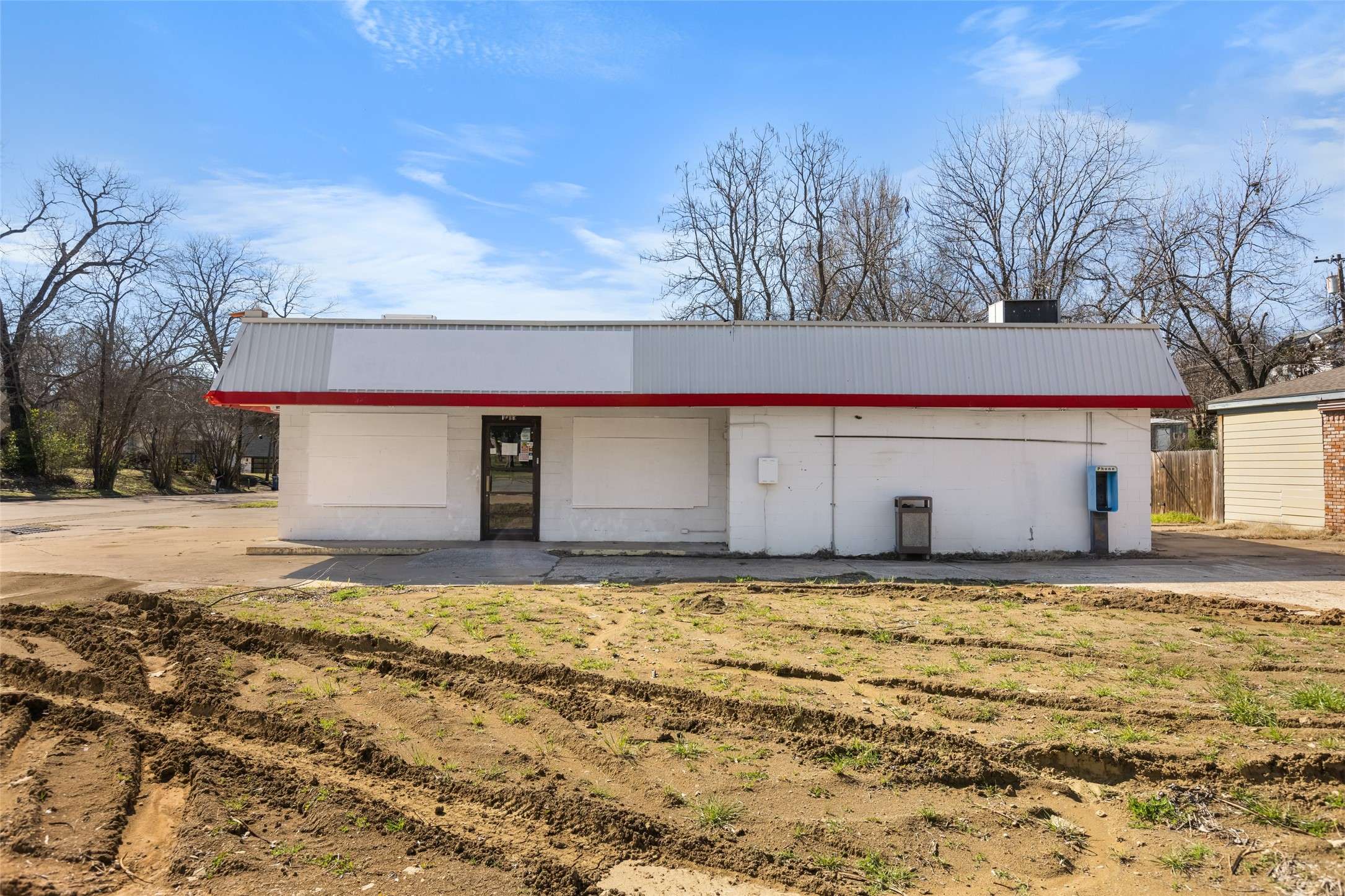 Denison, TX 75020,1201 W Crawford ST