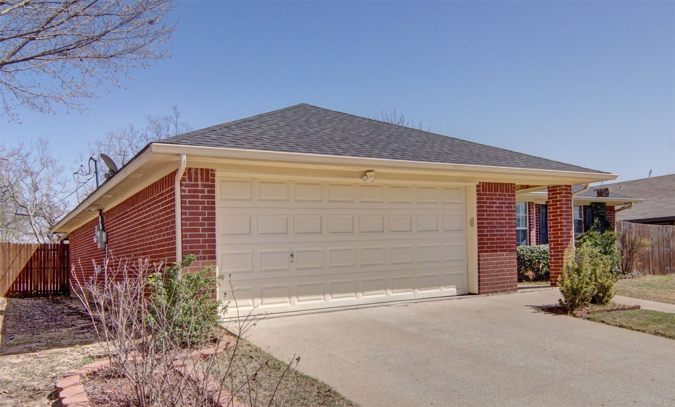 Weatherford, TX 76086,823 Sylvia ST