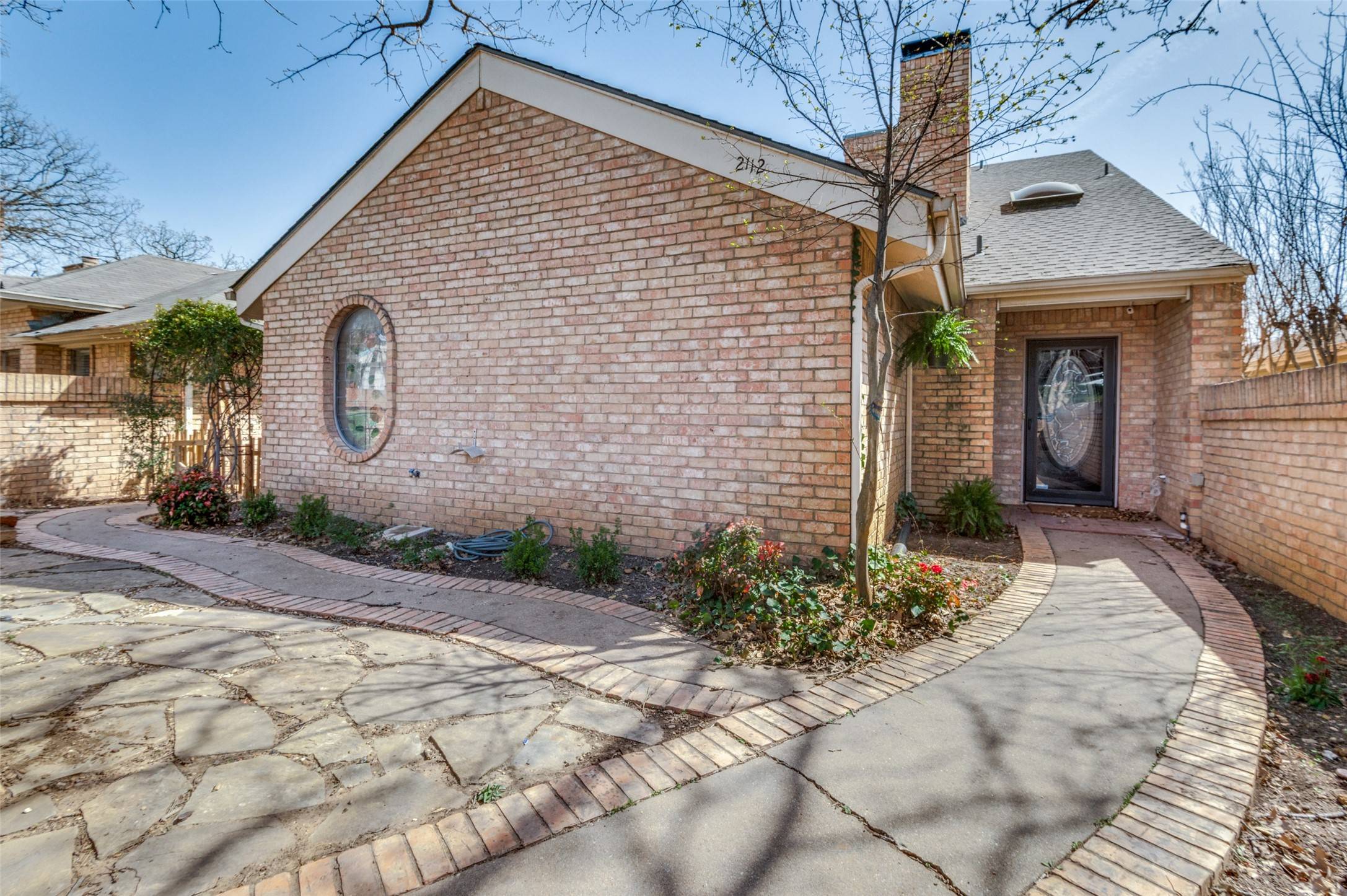 Arlington, TX 76017,2112 Woodway DR