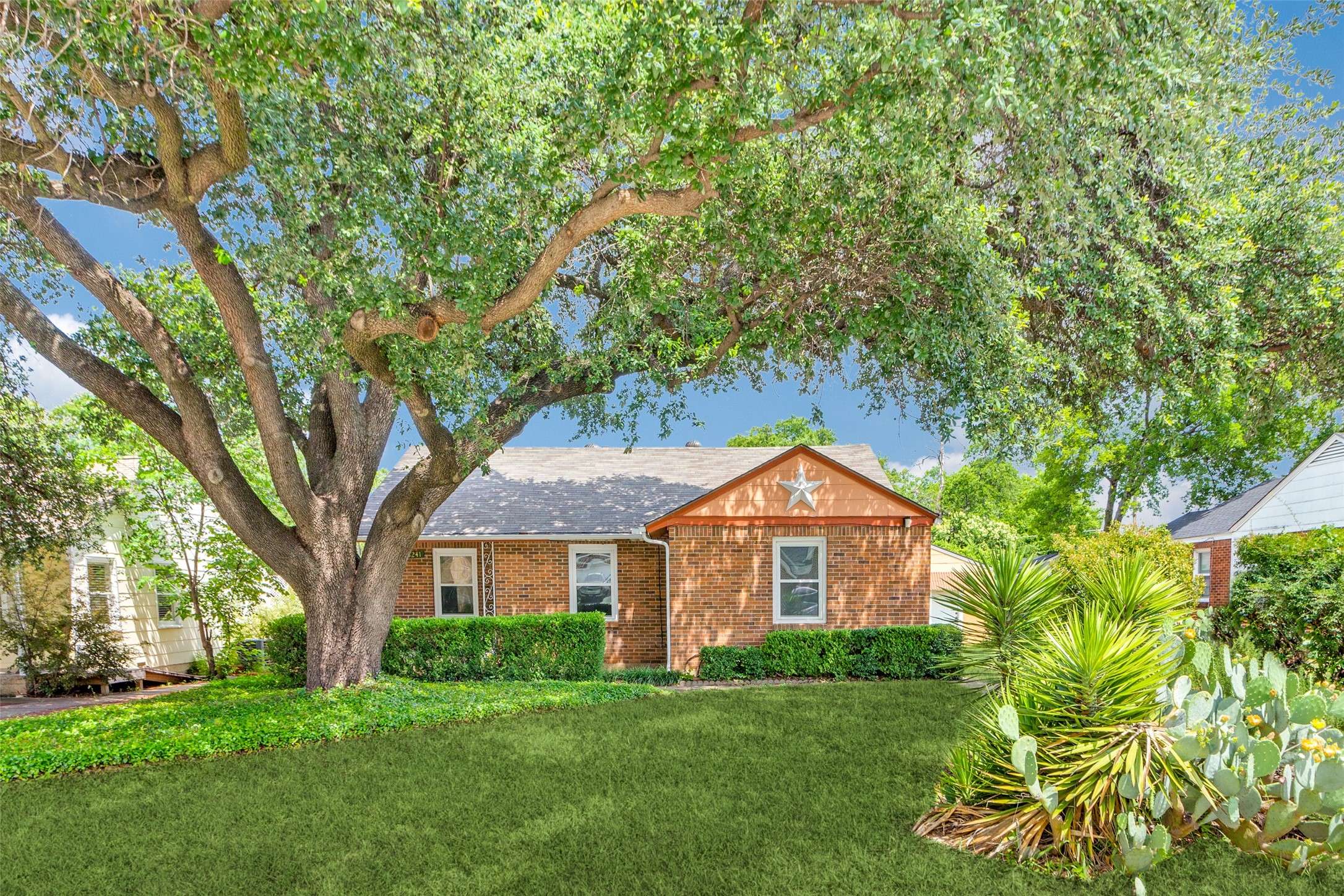 Fort Worth, TX 76109,3241 Sandage AVE