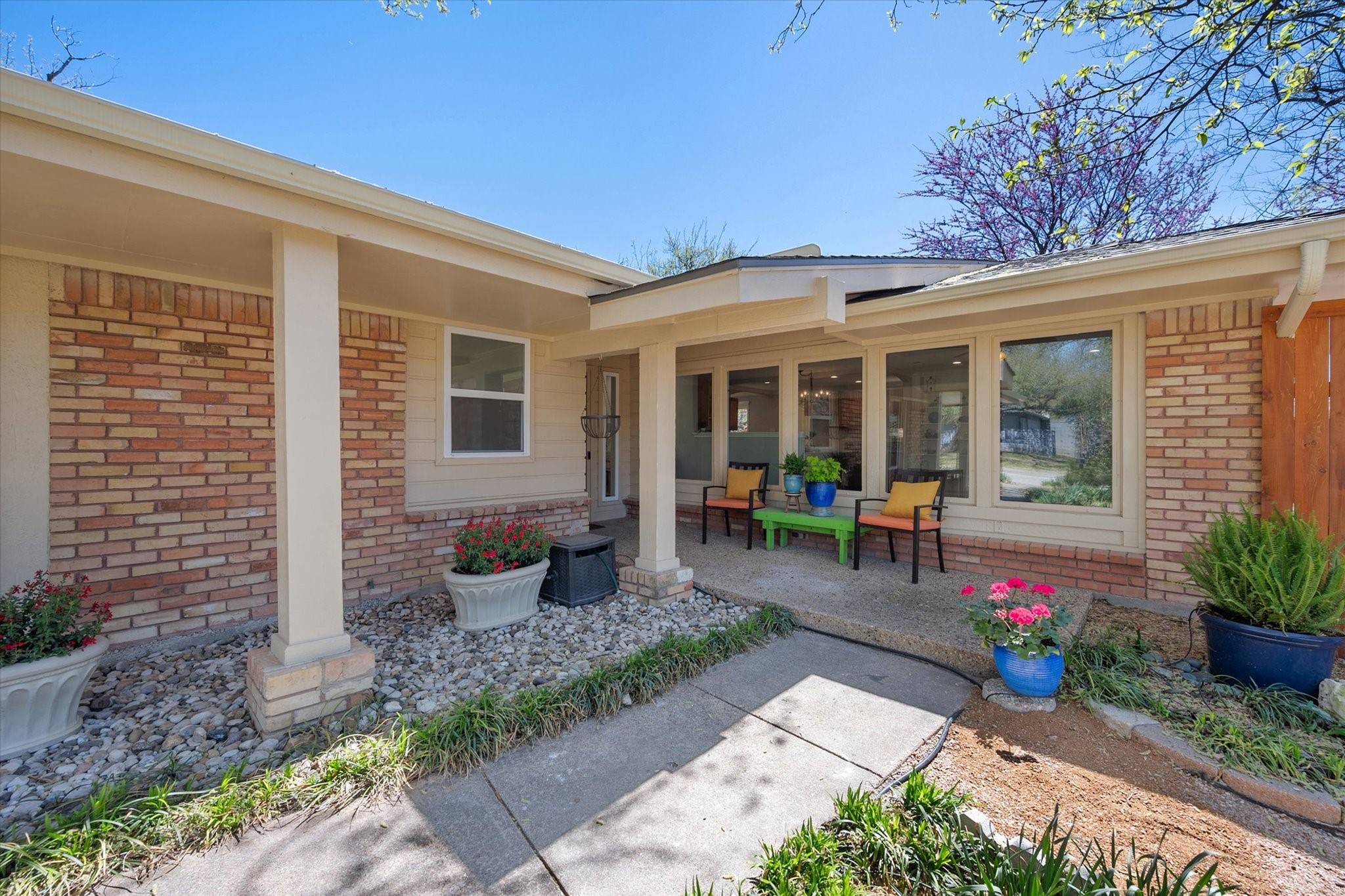 Dallas, TX 75248,6832 Heatherknoll DR
