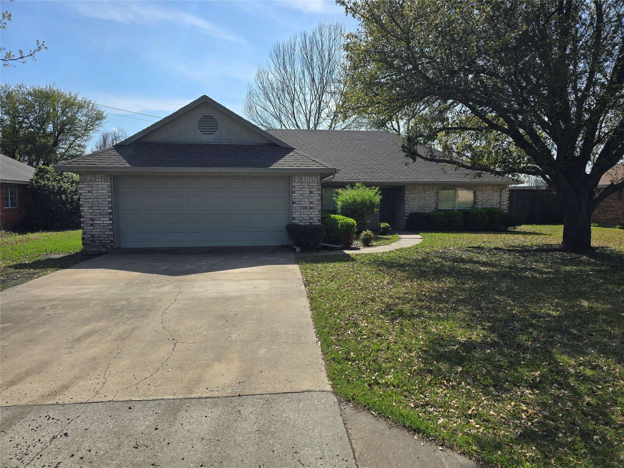Van Alstyne, TX 75495,719 W Jefferson ST