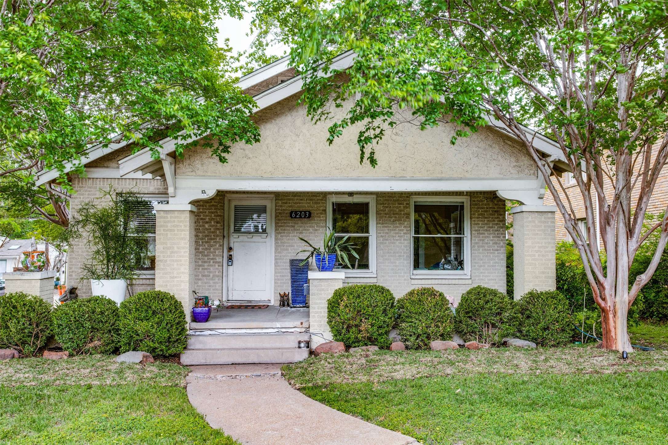 Dallas, TX 75214,6203 Richmond AVE