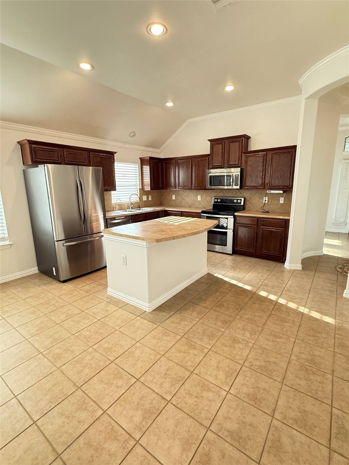 Dallas, TX 75249,8315 Summerset DR