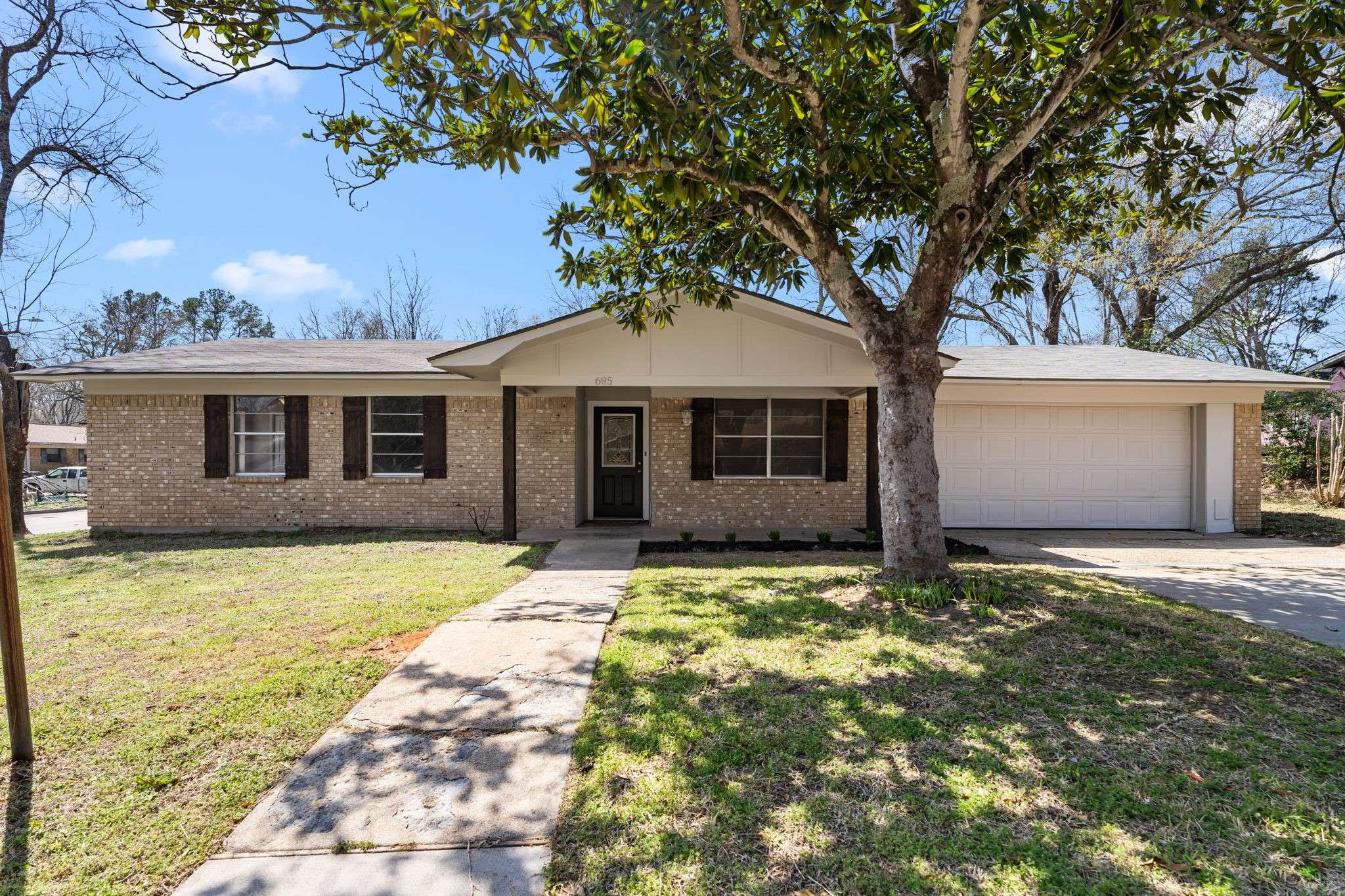 Canton, TX 75103,685 Sides CIR