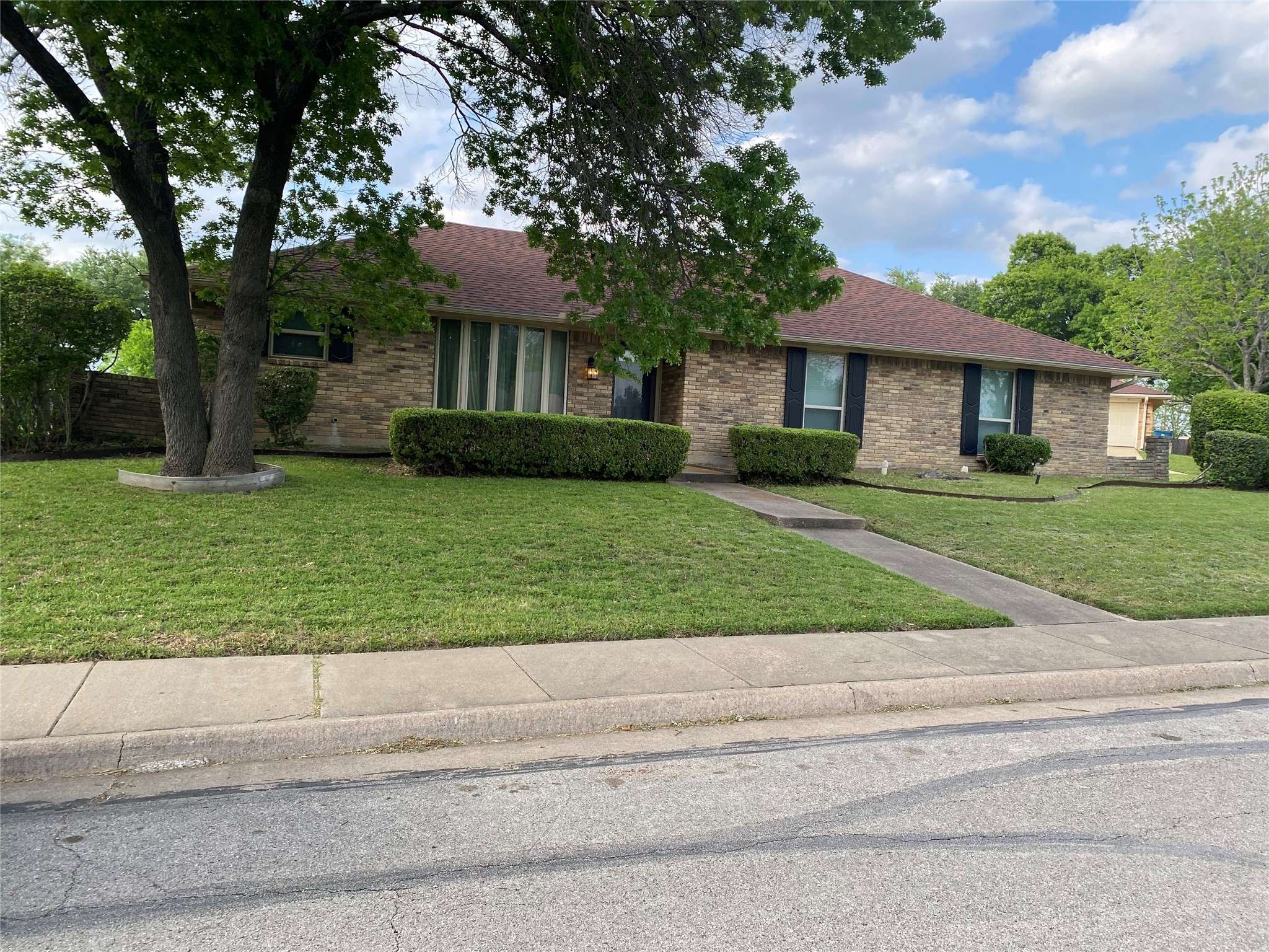 Desoto, TX 75115,1029 Birchwood LN