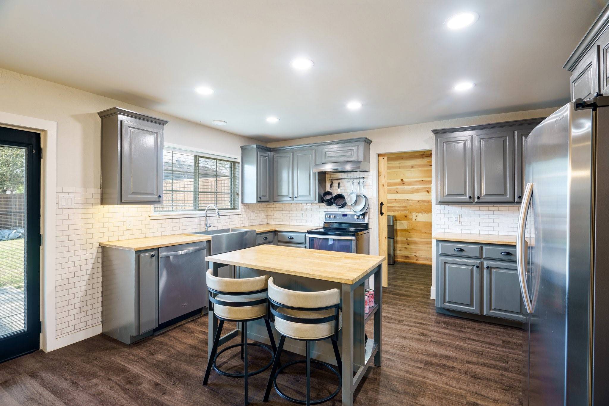 Grapevine, TX 76051,1025 Oak Hurst DR