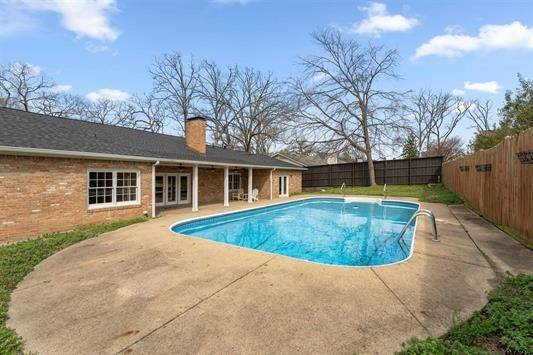 Tyler, TX 75703,1401 Sequoia DR