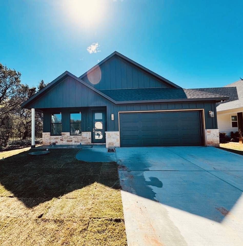 Granbury, TX 76048,5738 Barkridge DR