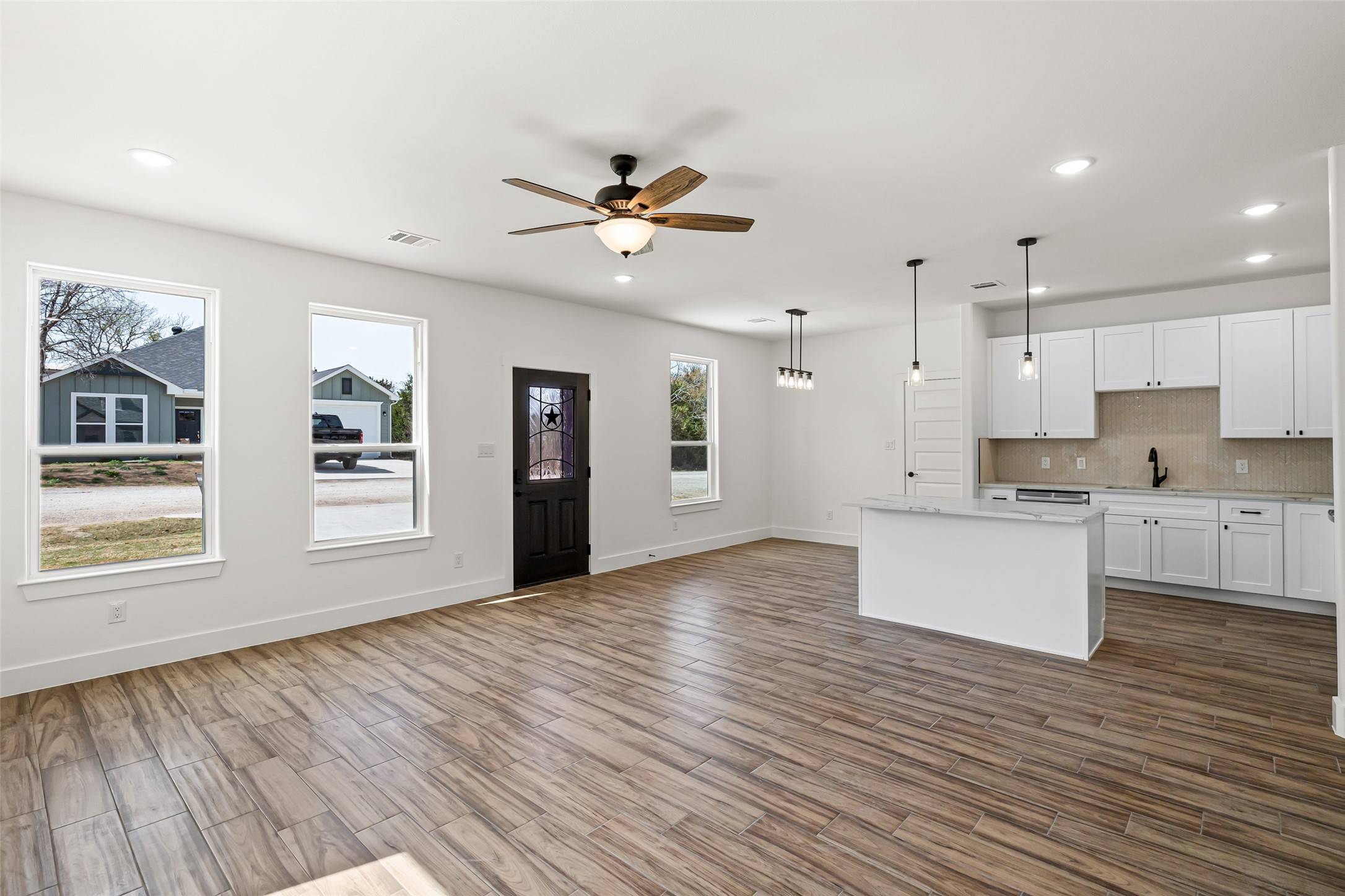 Granbury, TX 76048,5727 Barkridge DR