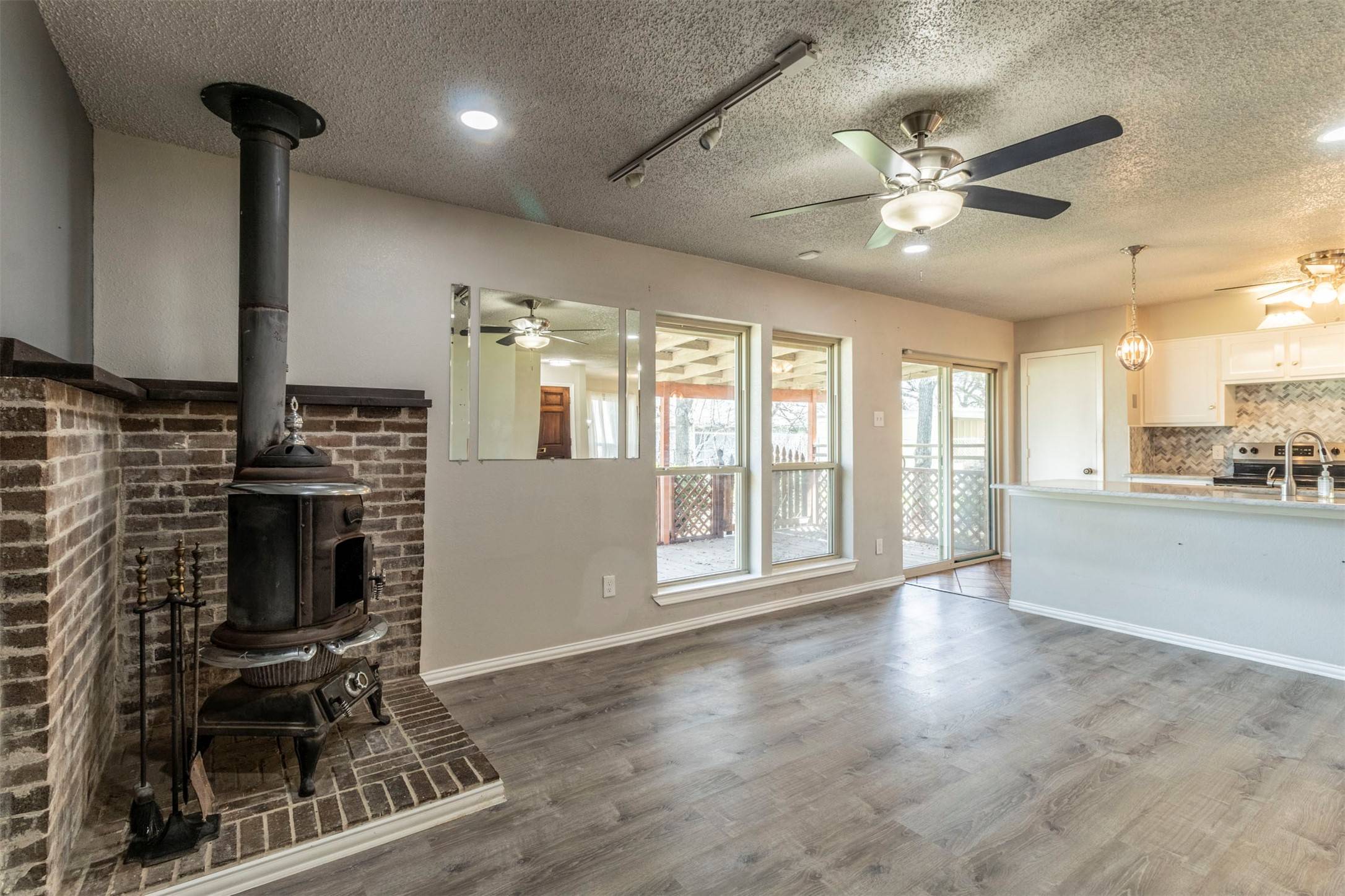 Cedar Hill, TX 75104,1103 Neptune DR