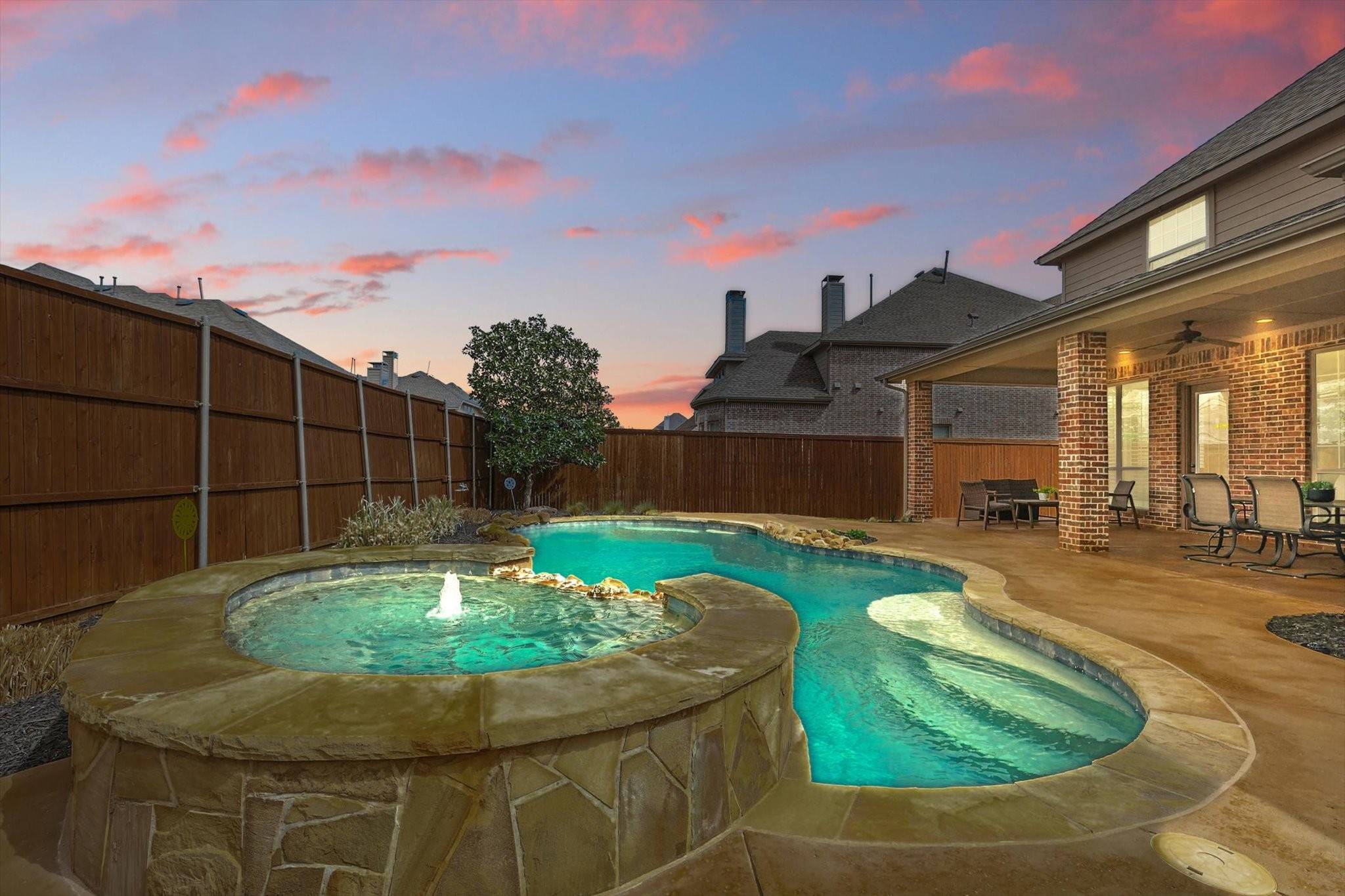 Frisco, TX 75036,562 Point Loma DR