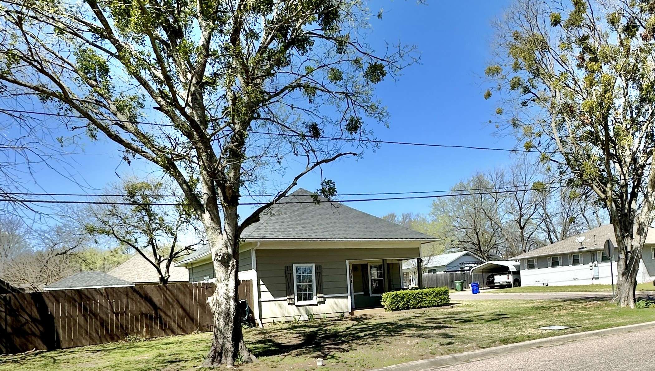 Whitesboro, TX 76273,301 Broadway ST