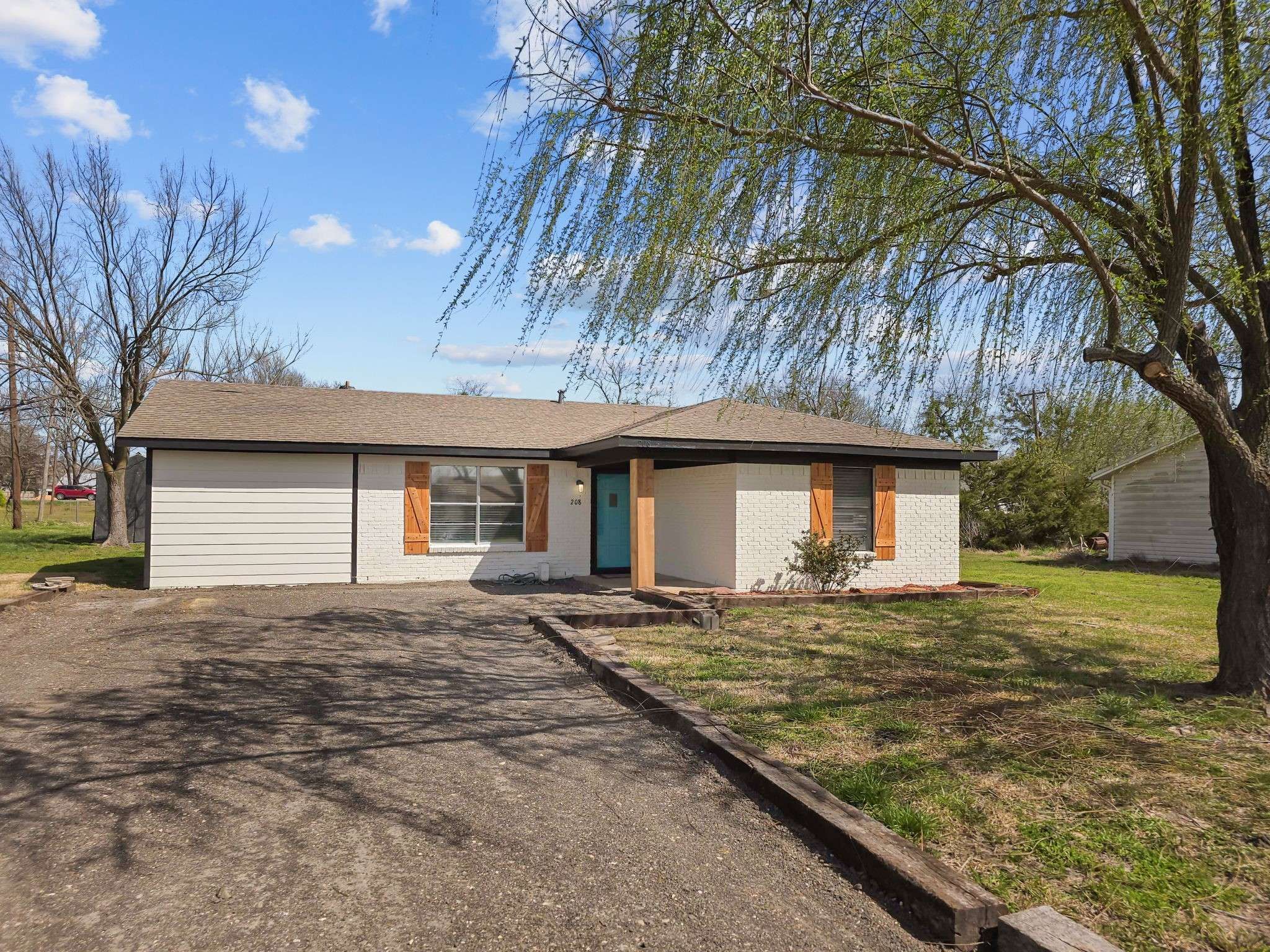 Celeste, TX 75423,208 N 6th ST