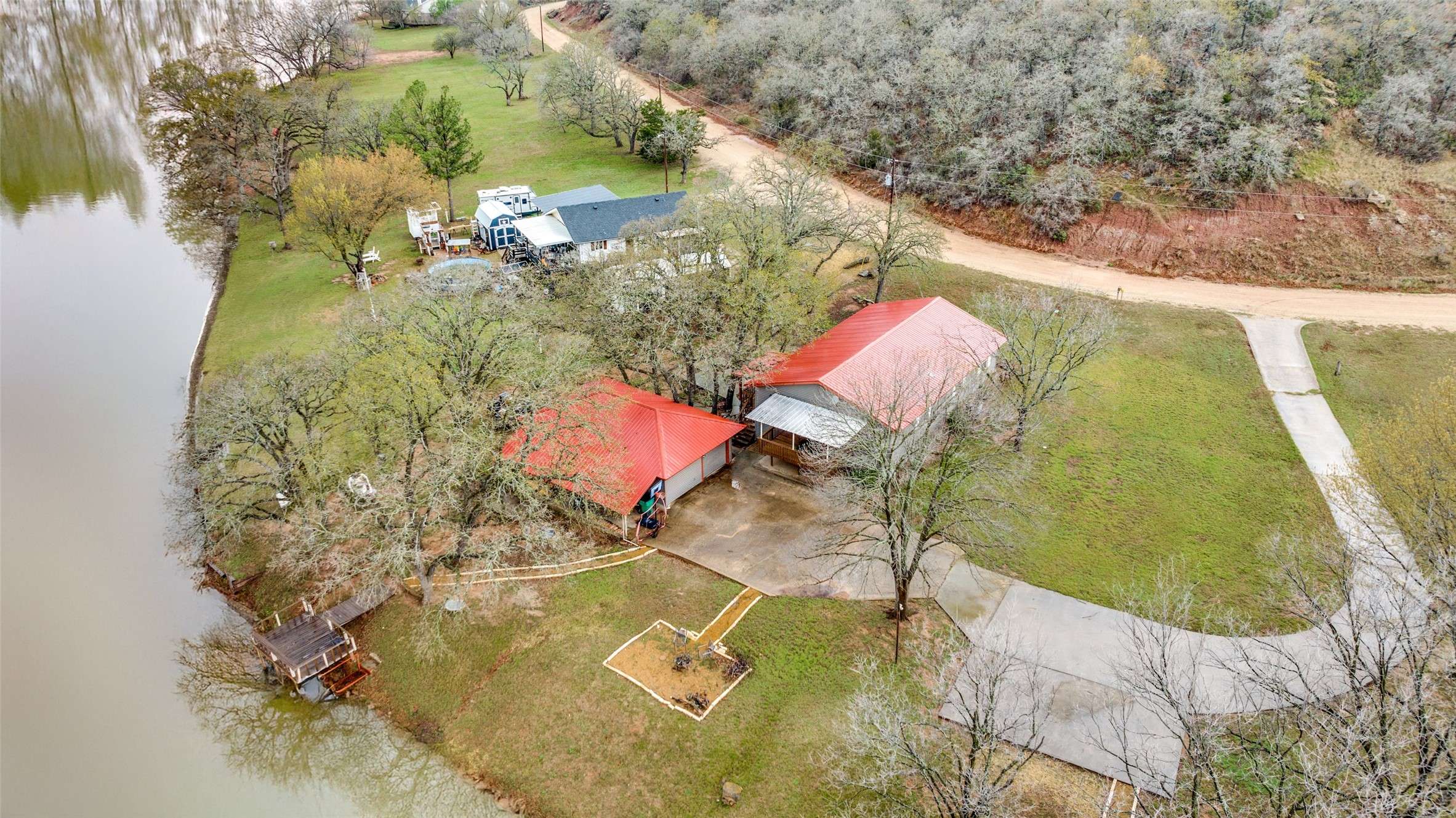 Nocona, TX 76255,115 Apache TRL