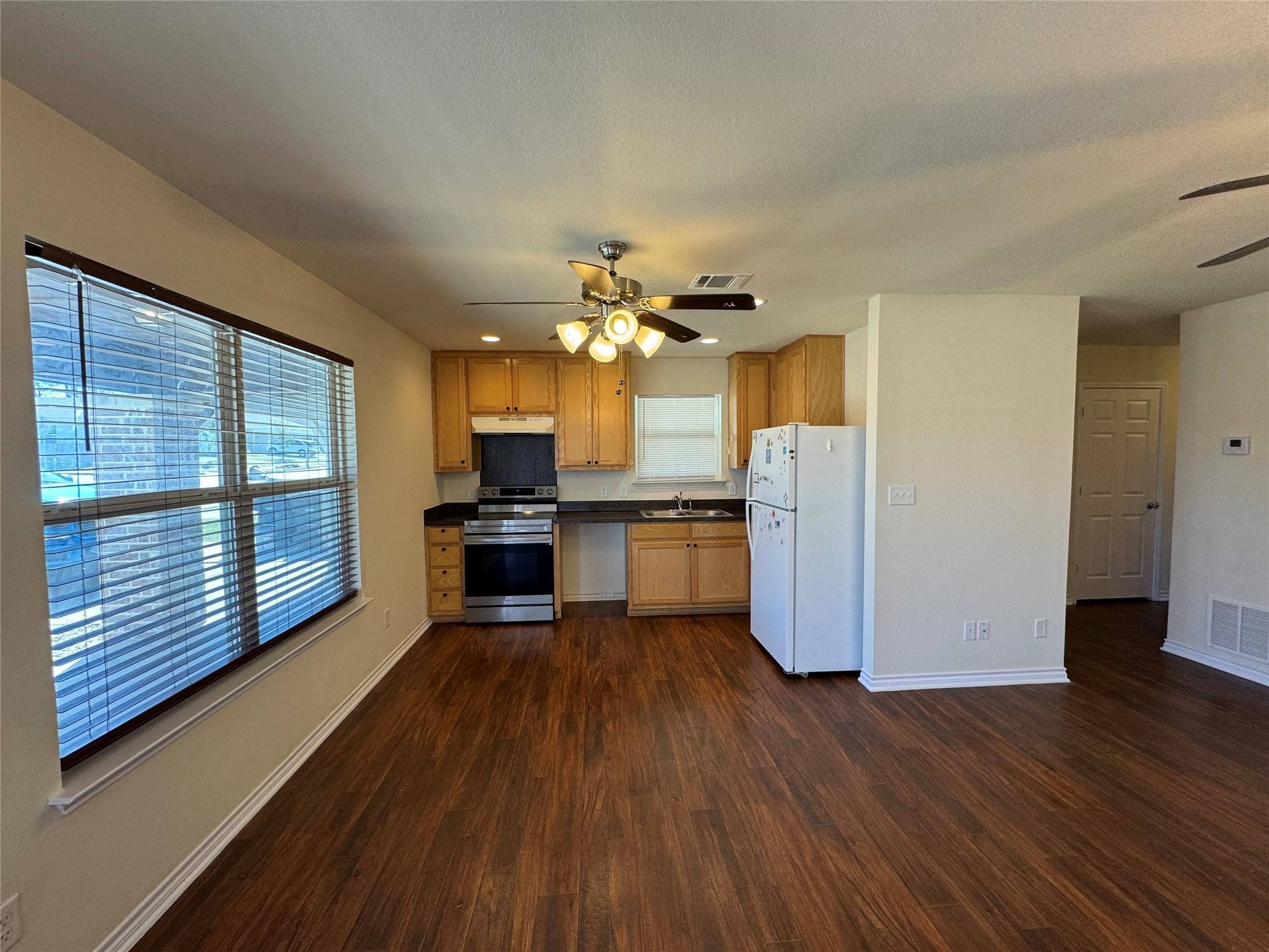 Fort Worth, TX 76104,1332 Driess ST