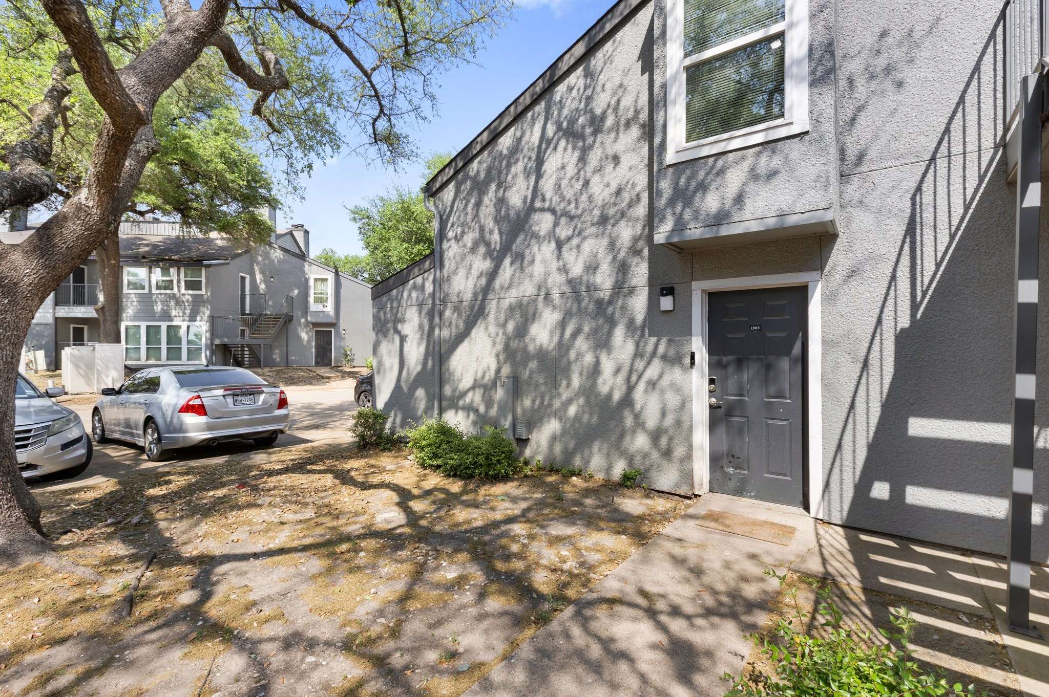Dallas, TX 75243,9696 Walnut ST #1905