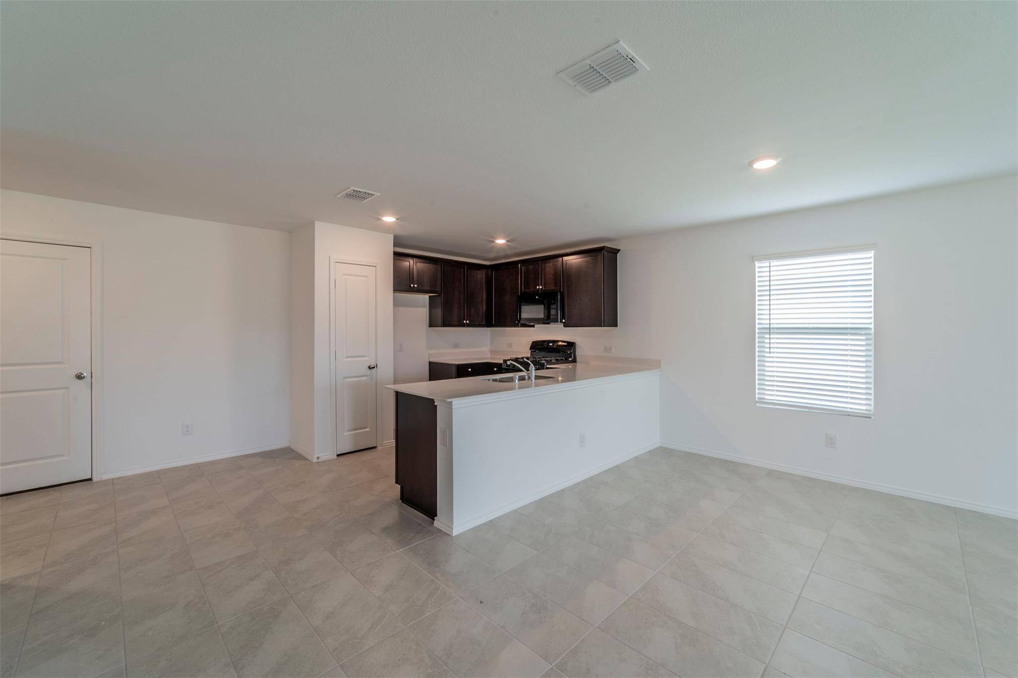 Fort Worth, TX 76052,300 Sun Bluff RD