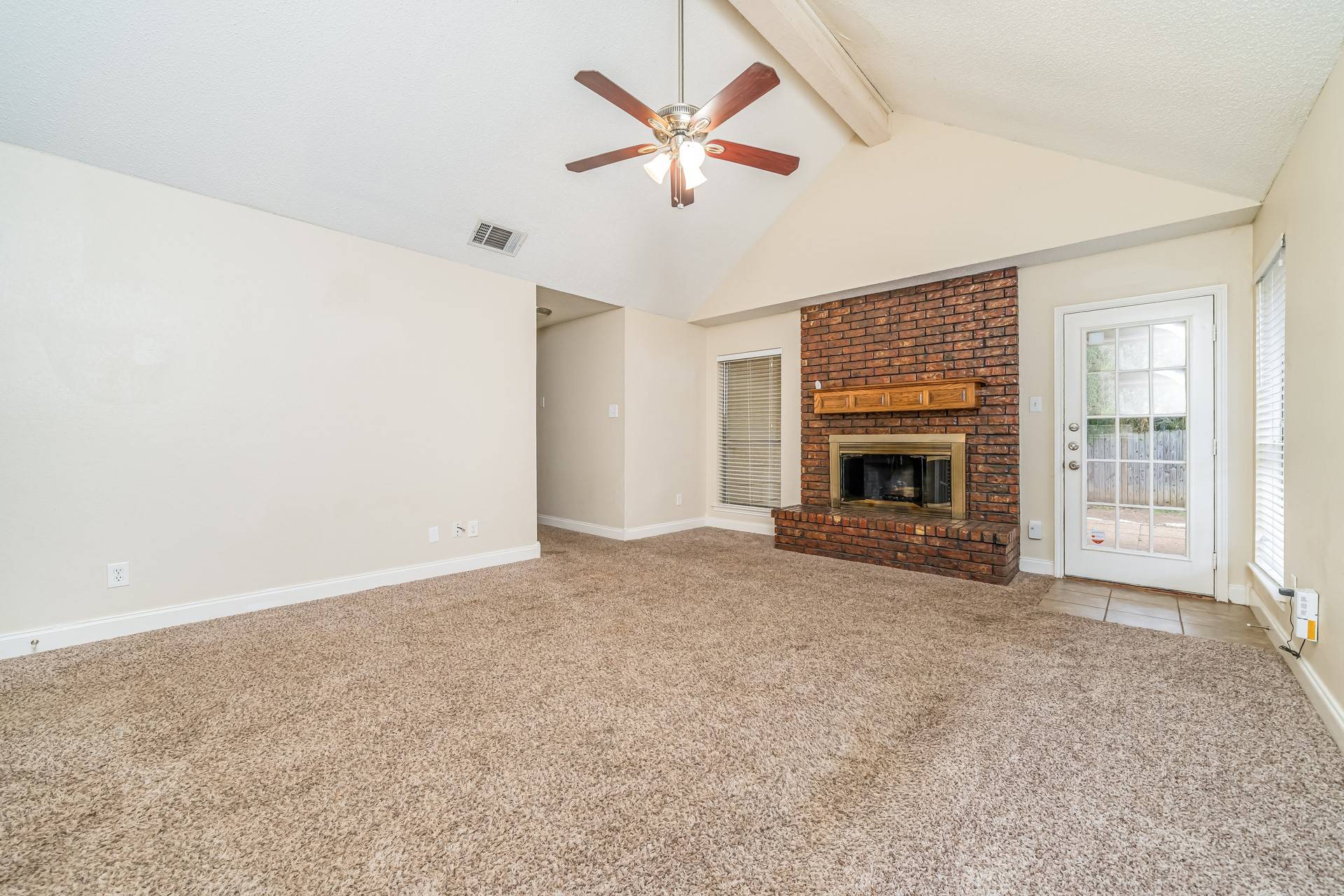 Arlington, TX 76017,5624 Lordsburg TRL